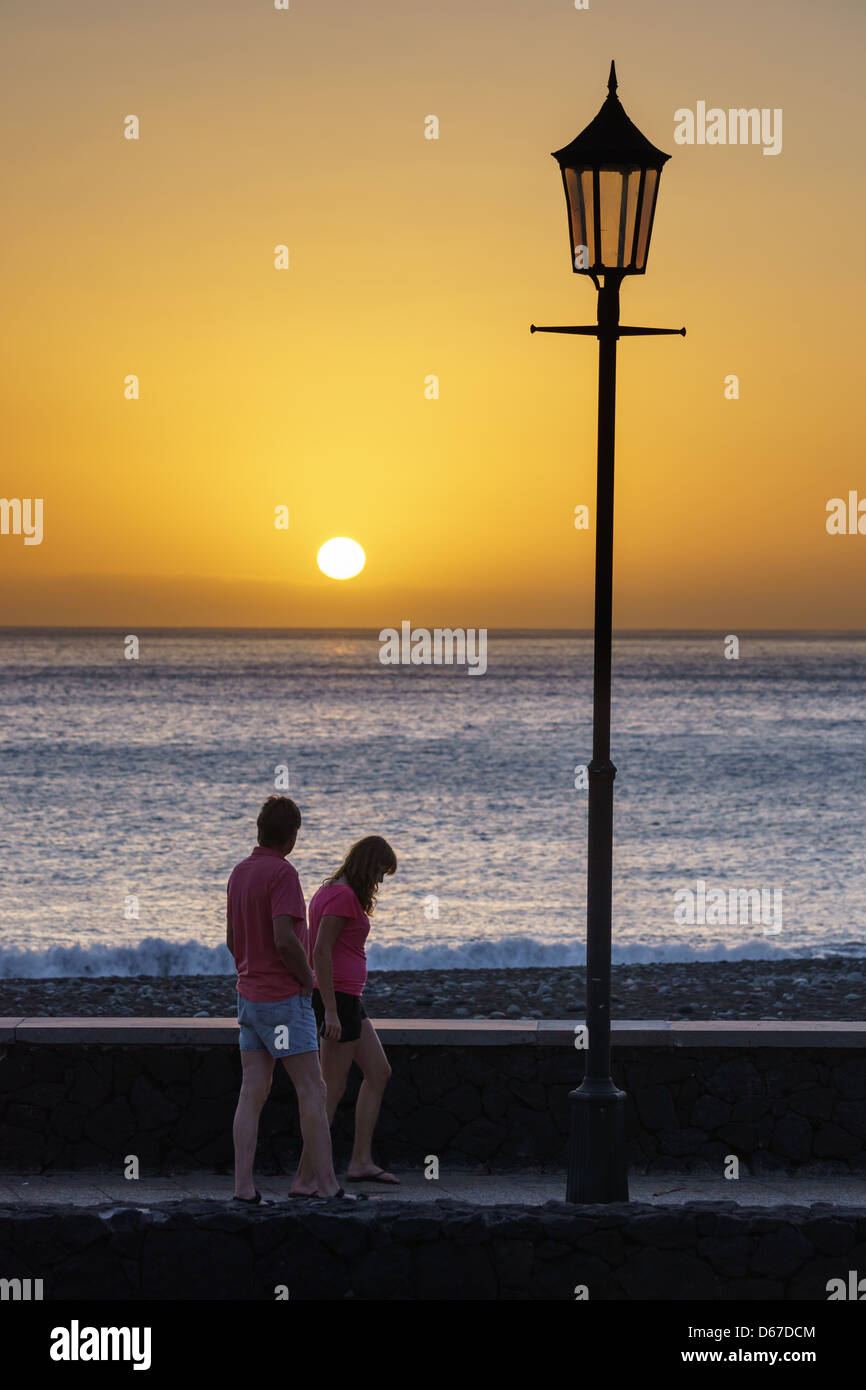 Wednesday In Spanish Arrow With Beach Background Stock Photo, Picture and  Royalty Free Image. Image 49125471.