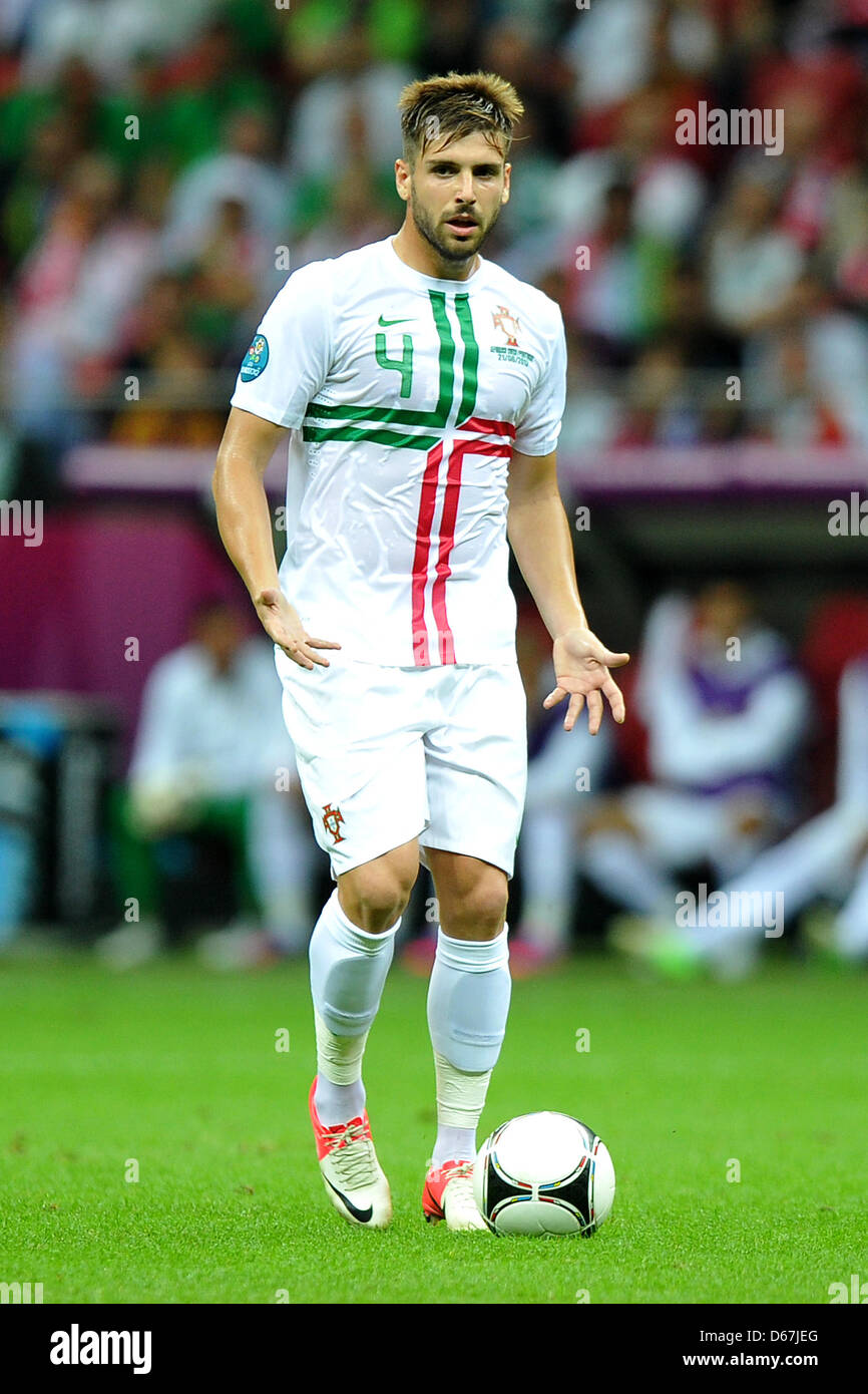 Portugal's Miguel Veloso is pictured during a Euro 2012 quarter final match between the Czech Republic and Portugal in Warsaw, Portugal, 21 June 2012. Photo: Revierfoto Stock Photo