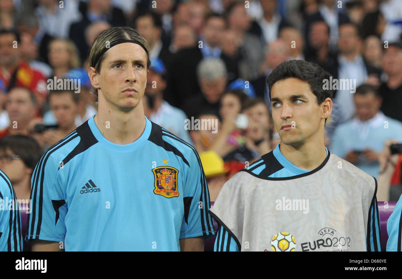 Spain's Fernando Torres (L) and Jesus Navas seen during the UEFA