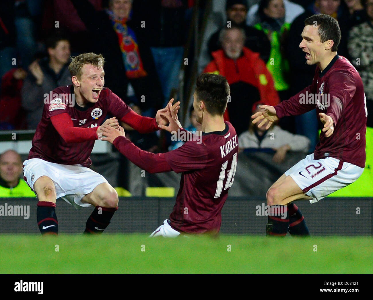 Czech Soccer - Sparta Prague v Slavia Prague. The Sparta Prague wall  defends a Slavia Prague free kick Stock Photo - Alamy