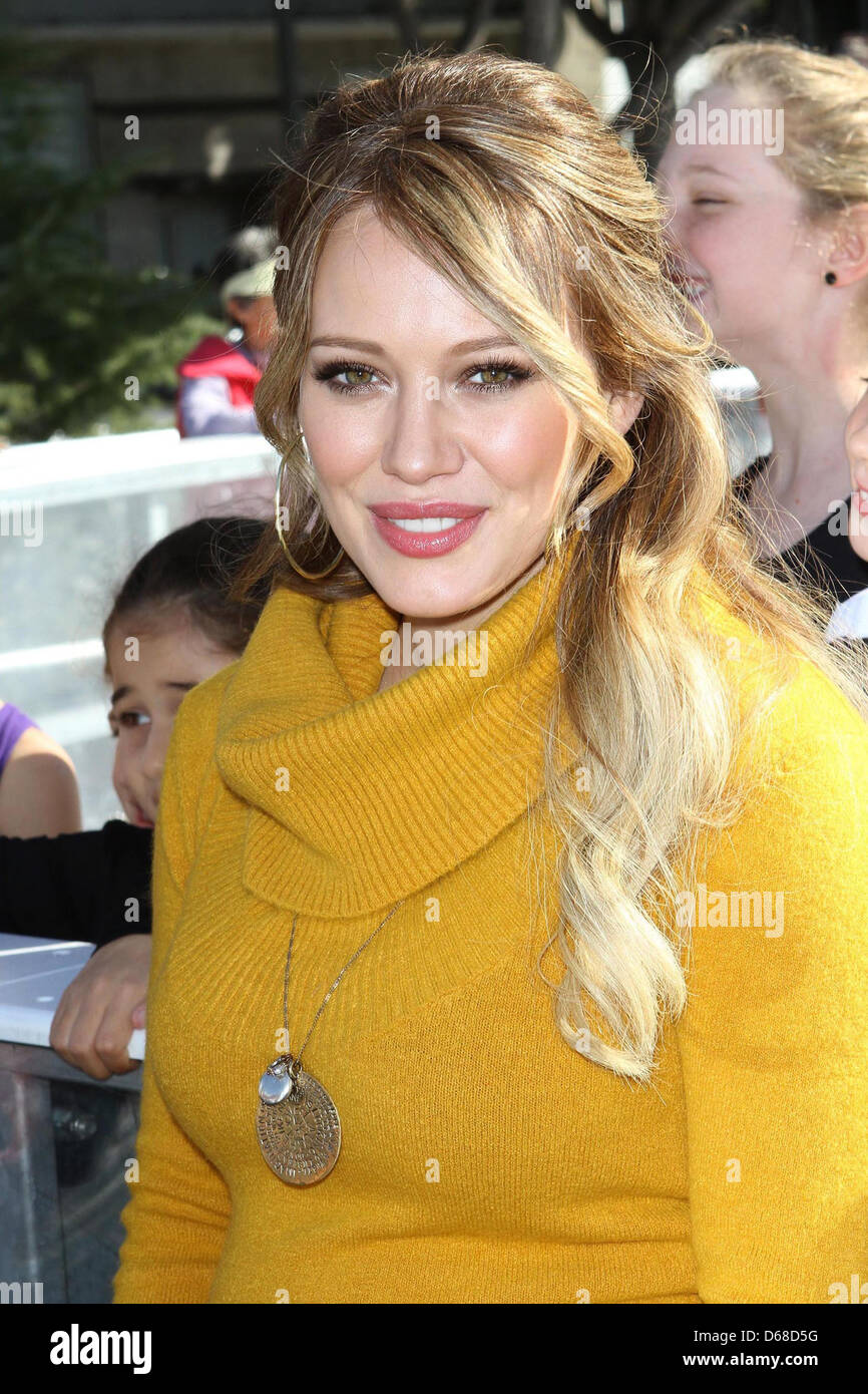 Hilary Duff hosts Danskin's goodwill campaign "Move for Change" to