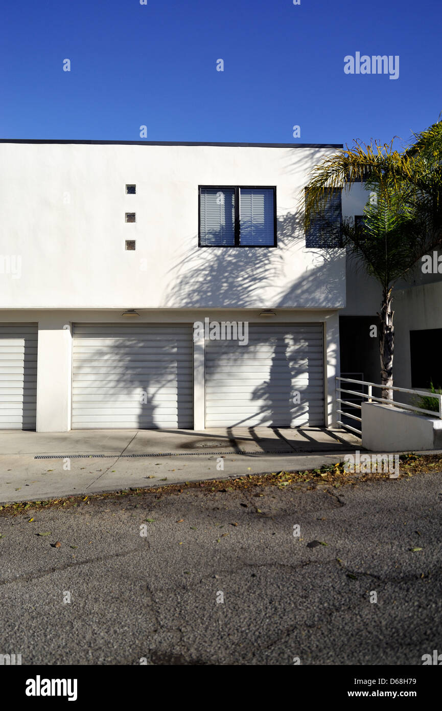 White building, Los Angeles, California, USA Stock Photo - Alamy