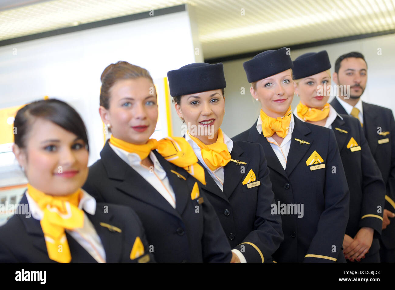Lufthansa stewardesses at Tegel Airport in Berlin, Germany, 03 June 201. Photo: Britta Pedersen Stock Photo