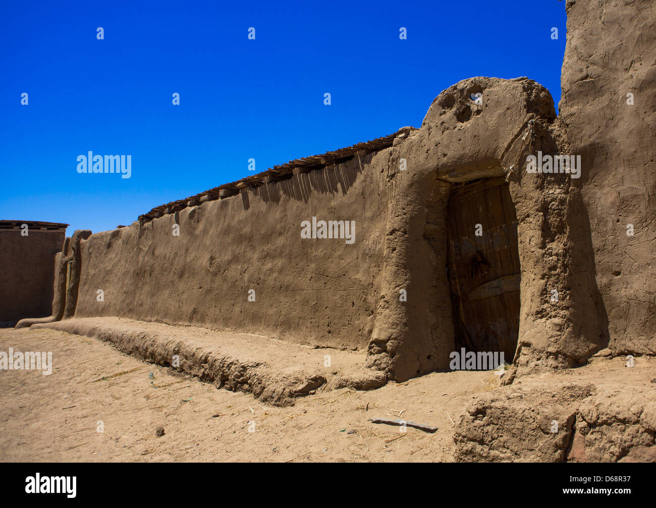 Traditional Nubian Architecture Of A Doorway, Gunfal, Sudan Stock Photo