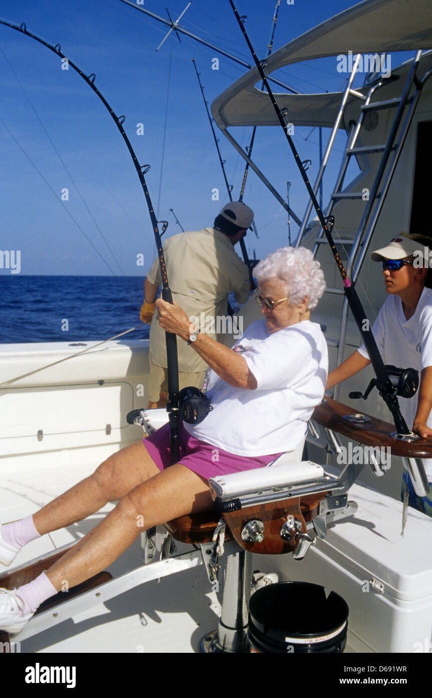 Woman fishing mexico hi-res stock photography and images - Page 3 - Alamy