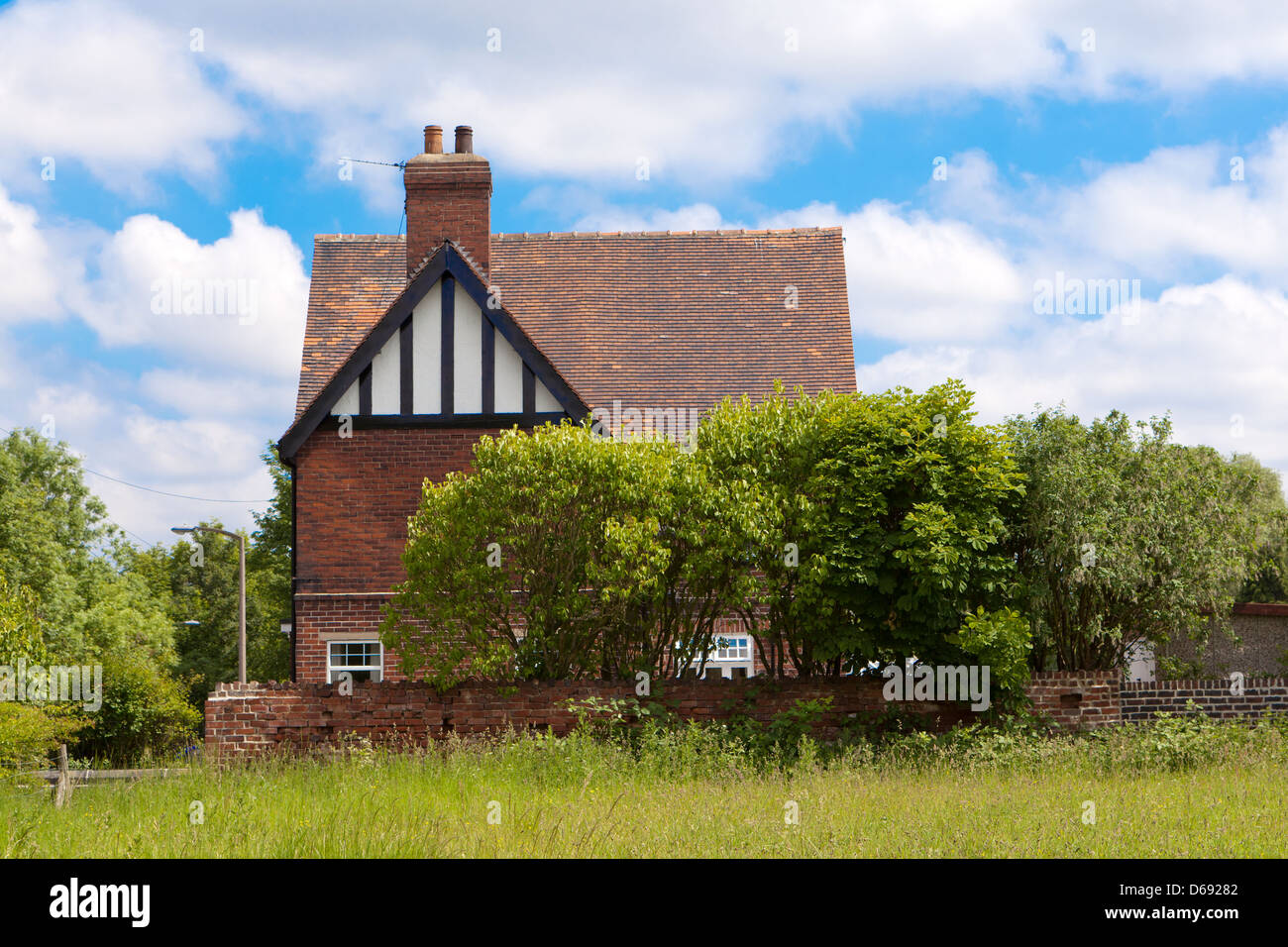 Clapboard house england hires stock photography and images Alamy