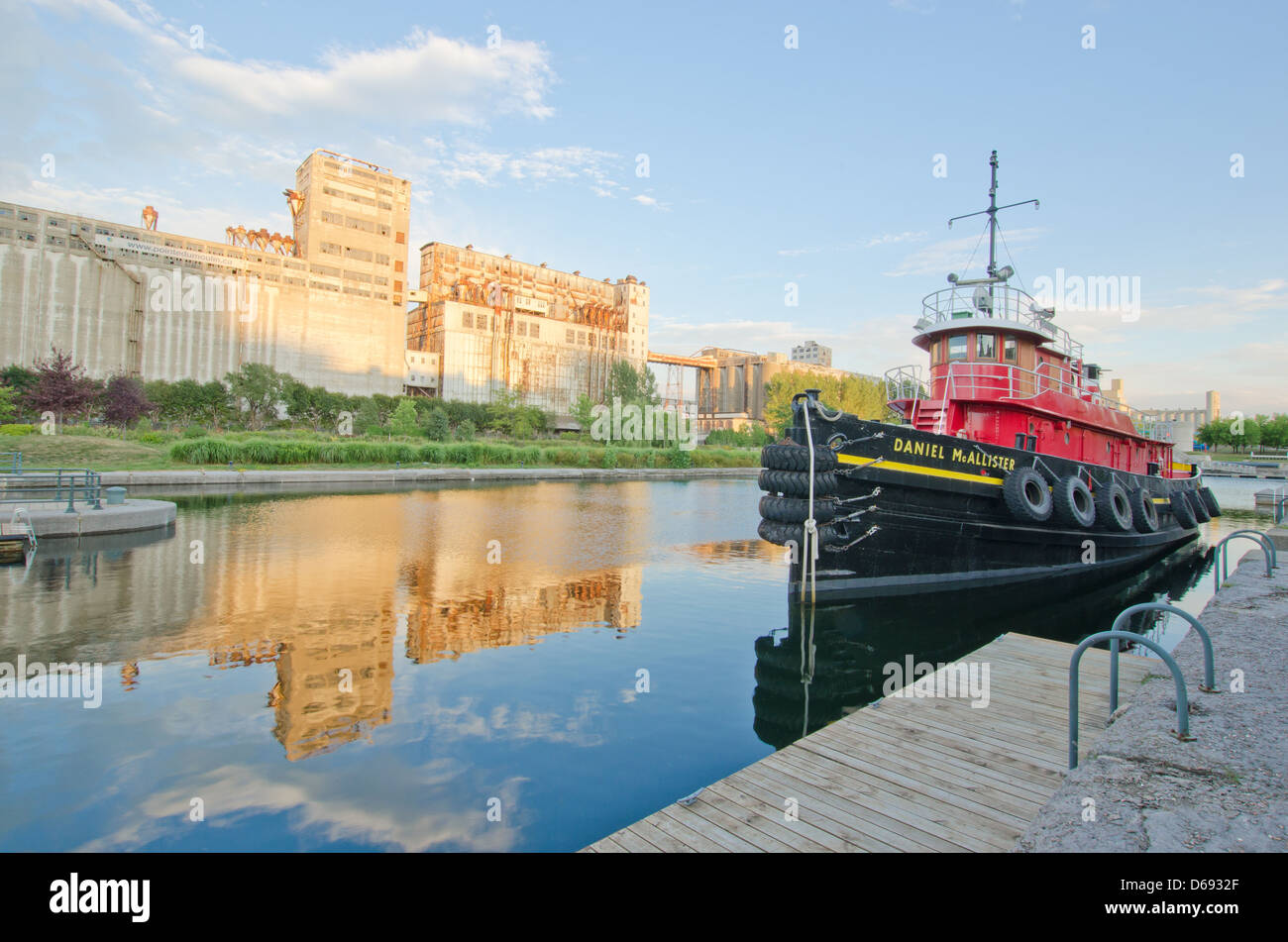 Old tug boat hi-res stock photography and images - Alamy