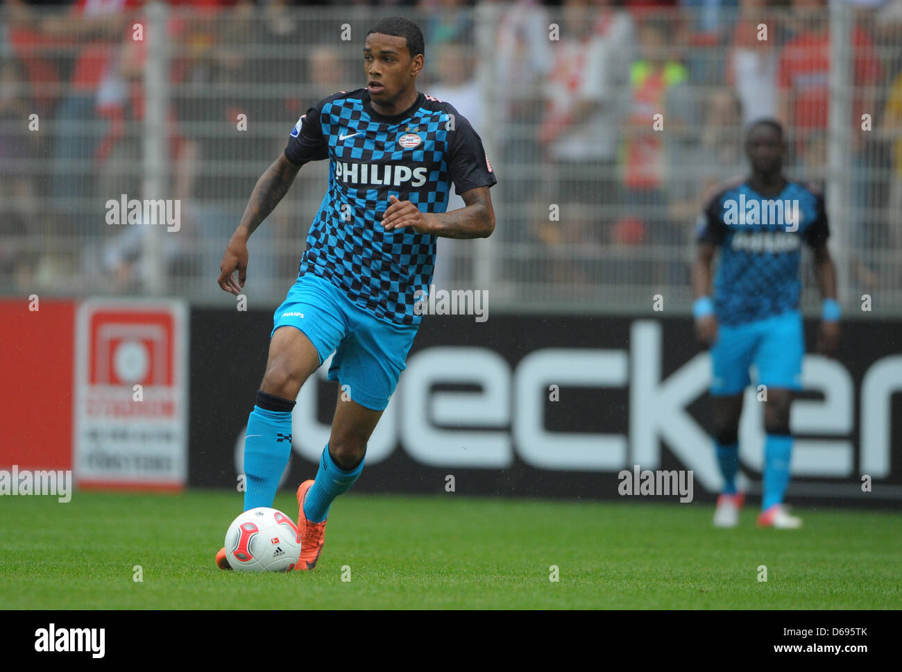 Eindhoven's Memphis Depay plays the ball during the soccer test match between 1. FC Union Berlin and PSV Eindhoven at the Stadium Alte Foersterei in Berlin, Germany, 29 July 2012. The match ended 1-1 undecided. Photo: Soeren Stache Stock Photo