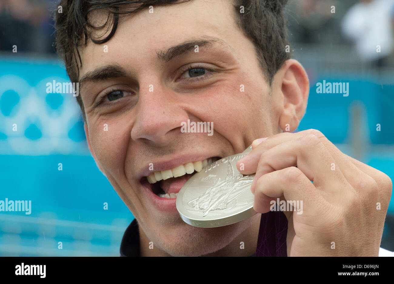 Germany's Sideris Tasiadis shows his silvermedal after the final race in the Canoe Slalom Men's Single competition at Lee Valley White Water Centre, during the London 2012 Olympic Games, London, Great Britain, 31 July 2012. Photo: Peter Kneffel dpa  +++(c) dpa - Bildfunk+++ Stock Photo