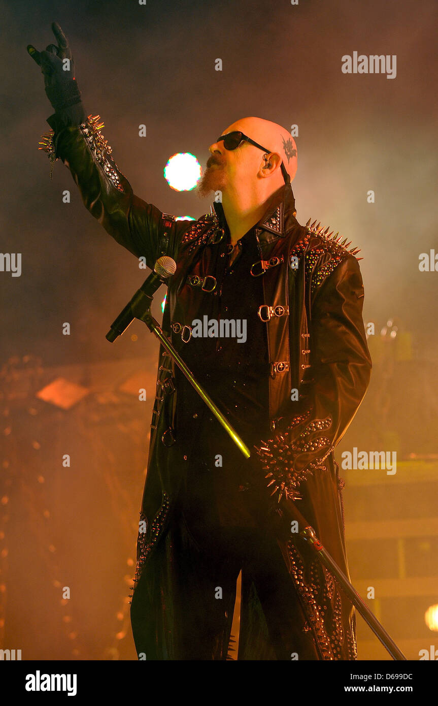 rob-halford-judas-priest-performs-live-at-the-bayfront-amphitheater