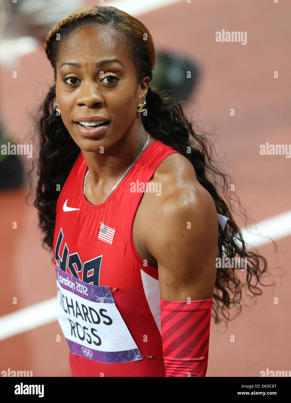 Gold medalist Sanya RichardsRoss of USA celebrates after the Women's