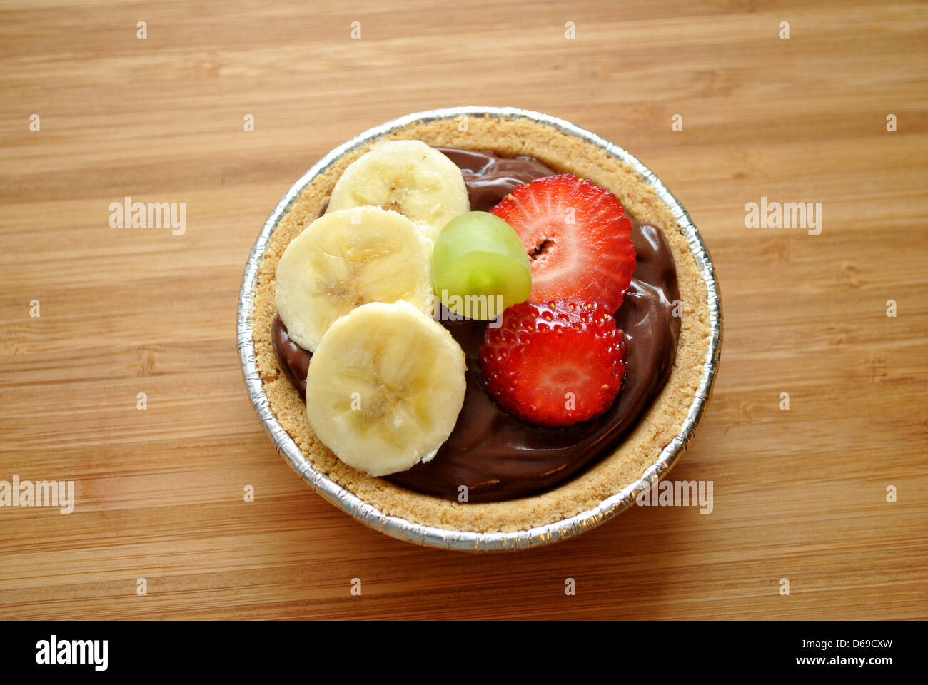 Top View of a fruity Chocolate Pudding Pie Stock Photo