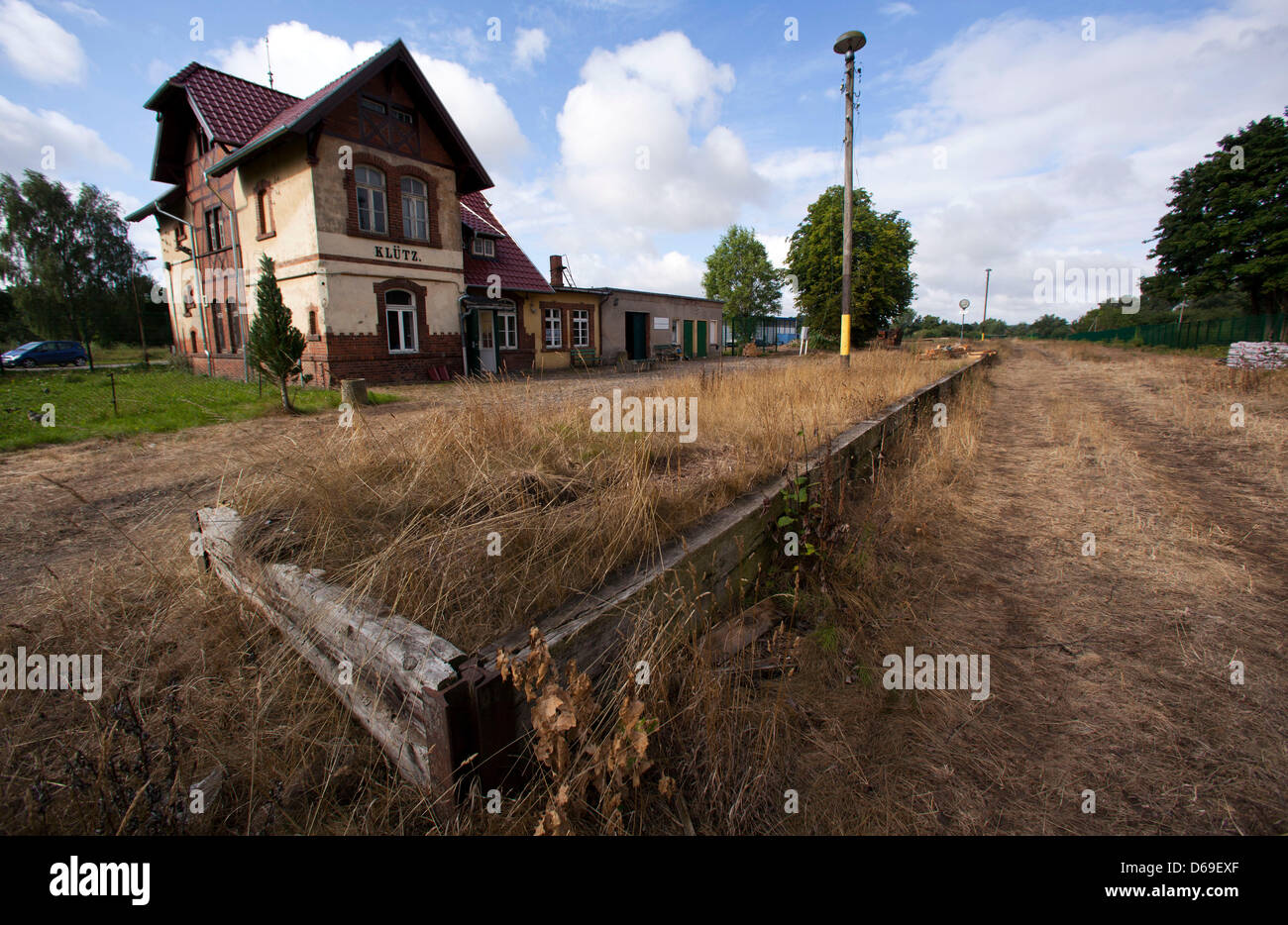 Platform Without Rails Small Trains High Resolution Stock Photography and Images - Alamy