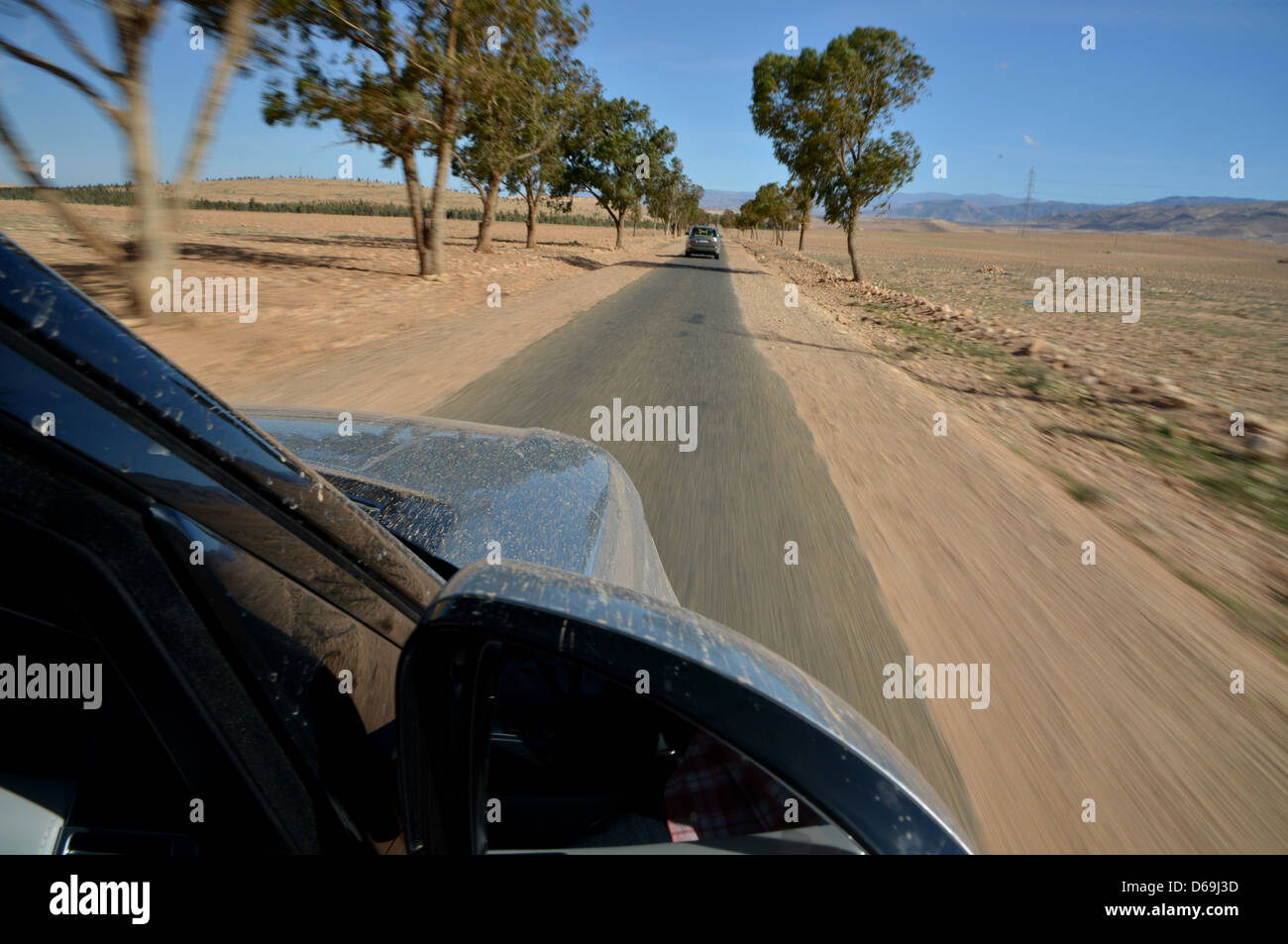 2013 Range Rover in the dessert of Morocco. The all new L405 model ...