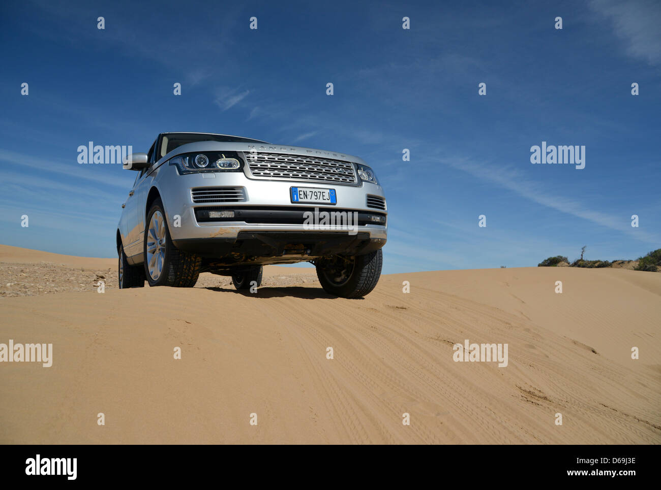 2013 Range Rover in the dessert of Morocco. The all new L405 model ...