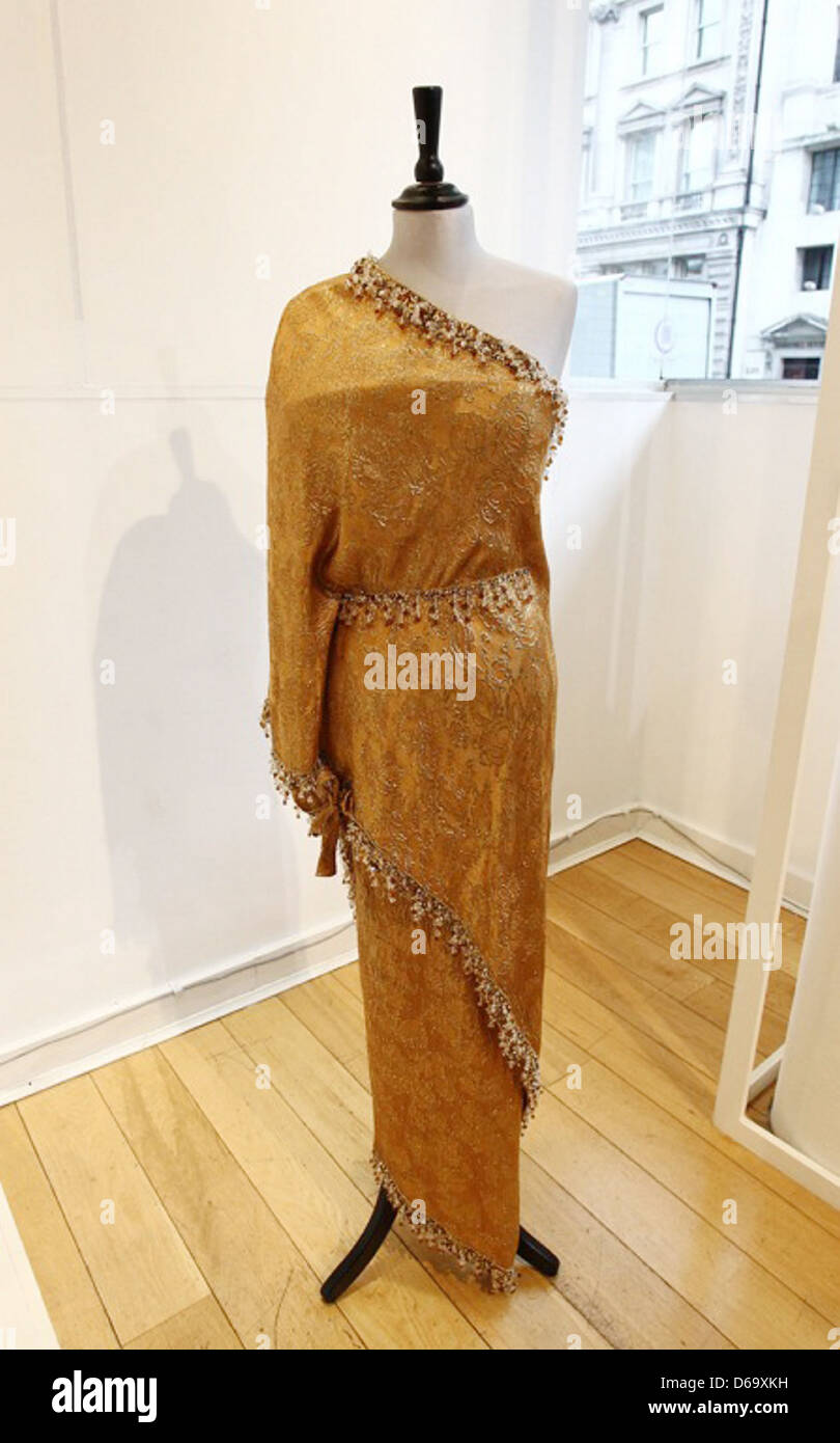 Elizabeth Taylor dress Passion For Fashion photo call at La Galleria