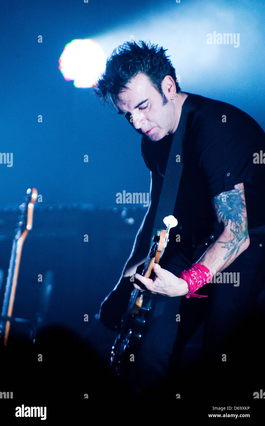 Simon Gallup The Cure perform live at Beacon Theatre New York City, USA - 27.11.11 Stock Photo
