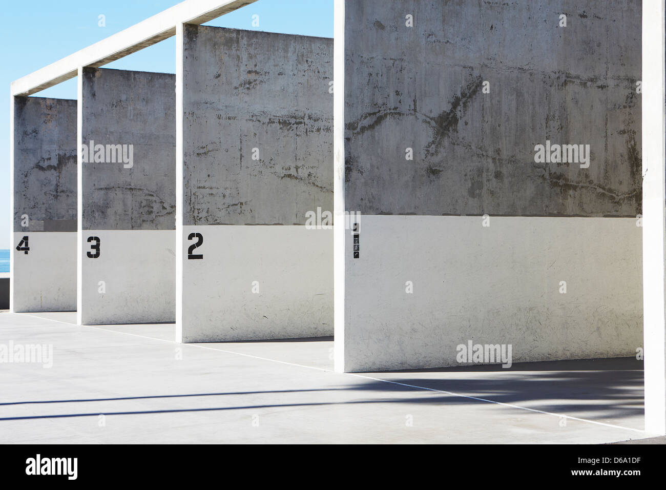 Concrete Walls High Resolution Stock Photography And Images Alamy