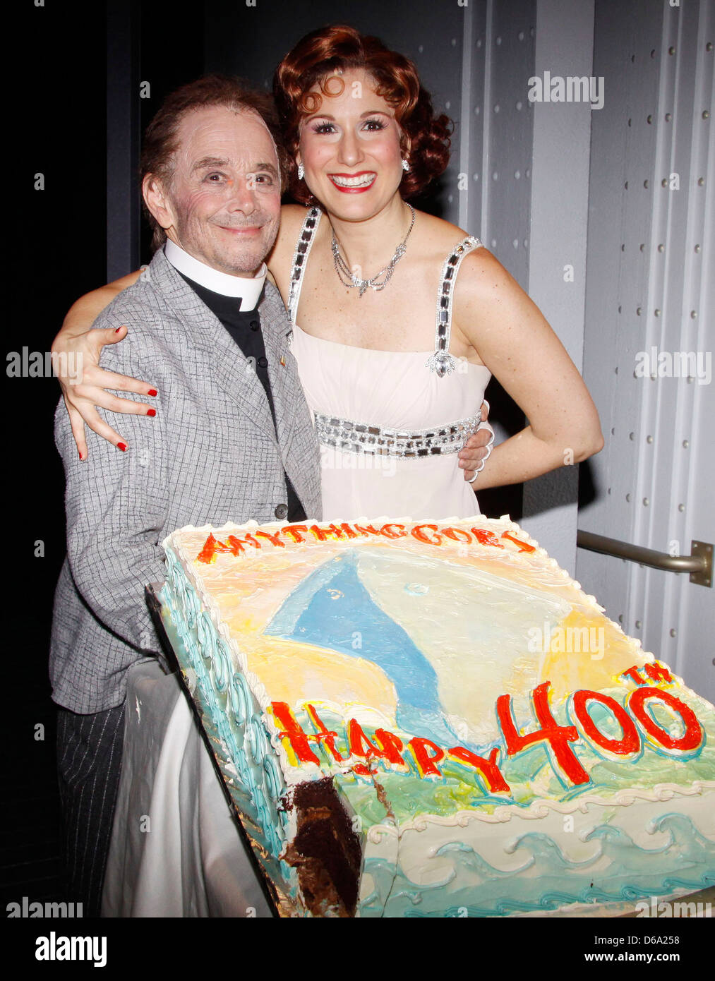 Joel Grey And Stephanie J Block The 400th Performance Of The Broadway Musical Anything Goes At The Stephen Sondheim Theatre Stock Photo Alamy Joel Grey And Stephanie J Block The 400th Performance Of The Broadway Musical Anything Goes At The Stephen Sondheim Theatre Stock Photo Alamy