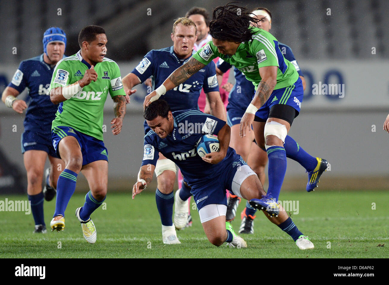 05.04.2013. Auckland, New Zealand.  Ma'a Nonu shoulder charges Piri Weepu. Blues v Highlanders. 2013 Investec Super Rugby Season. Eden Park, Auckland, New Zealand. Friday 5 April 2013. Stock Photo