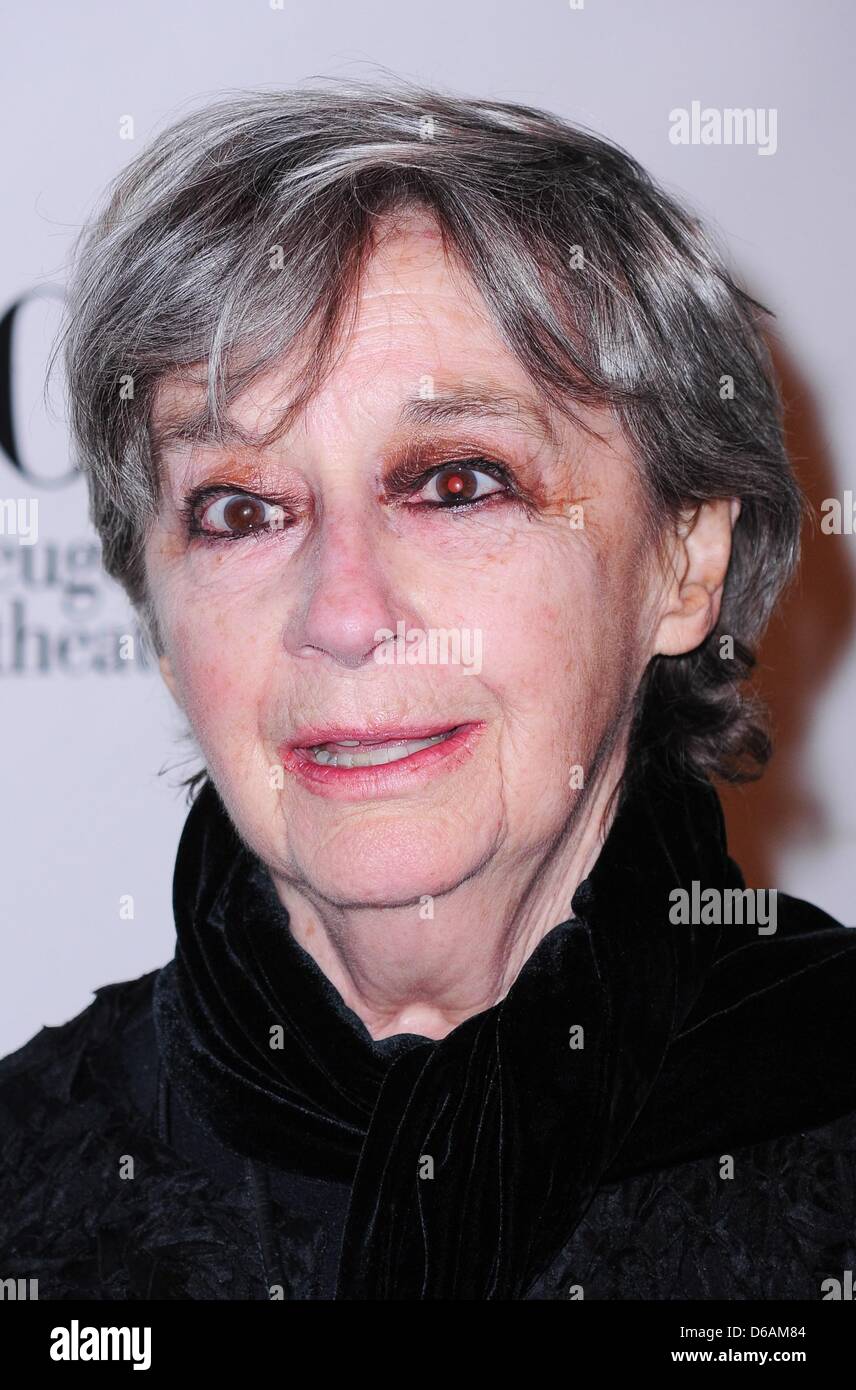 Zoe caldwell red carpet hires stock photography and images Alamy