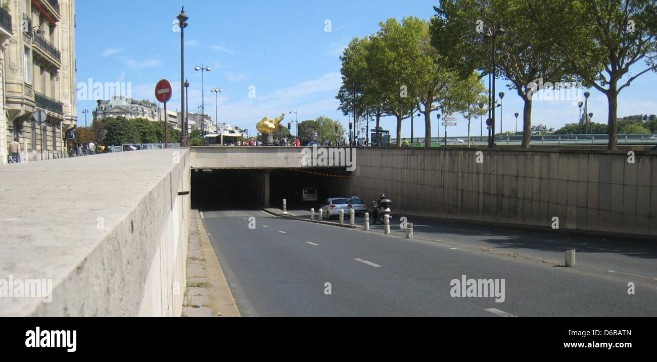 The enntrance to the Pont de l'Alma tunnel, where Princess Diana died in a car accident on 31 August 1997, is pictured in Paris, France, 23 August 2012. The replica of the flame of the Statue of Liberty will be used as the location for the commemration of Diana. Photo: Benjamin Wehrmann Stock Photo