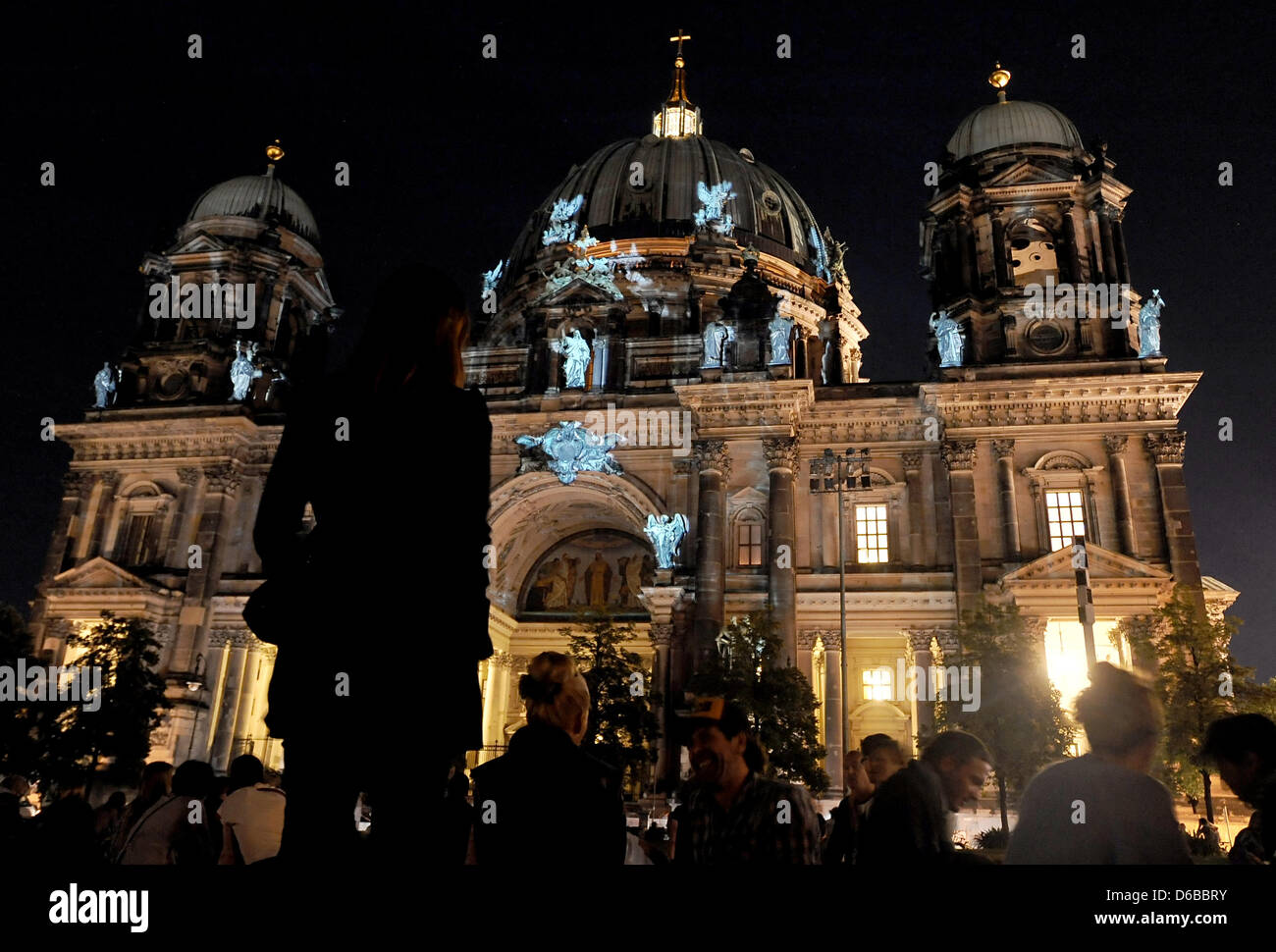 The Berlin Cathedral is illuminated to celebrate the 775th birthday of the capital city in Berlin, Germany, 25 August 2012. Museums and galleries are open to the public until two o'clock in the morning during the event 'Long Night of Museums'. Photo: Britta Pedersen Stock Photo