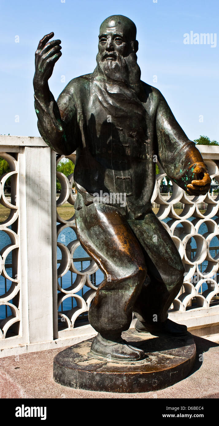 Tai chi master Stock Photo Alamy