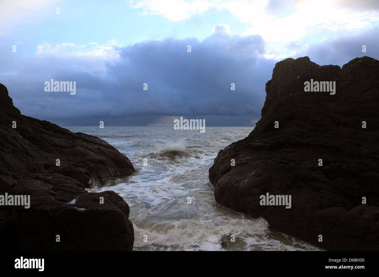 Fife Coastline at Elie in Scotland showing changeable weather systems Stock Photo