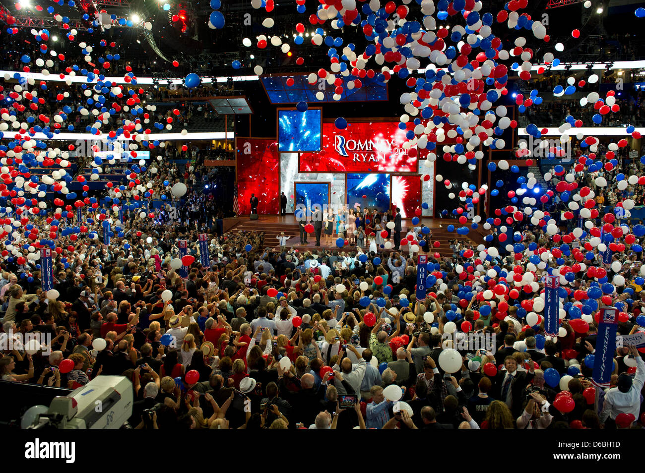 Balloon drop following Mitt Romney's remarks at the 2012 Republican National Convention in Tampa Bay, Florida on Thursday, August 30, 2012. .Credit: Ron Sachs / CNP.(RESTRICTION: NO New York or New Jersey Newspapers or newspapers within a 75 mile radius of New York City) Stock Photo