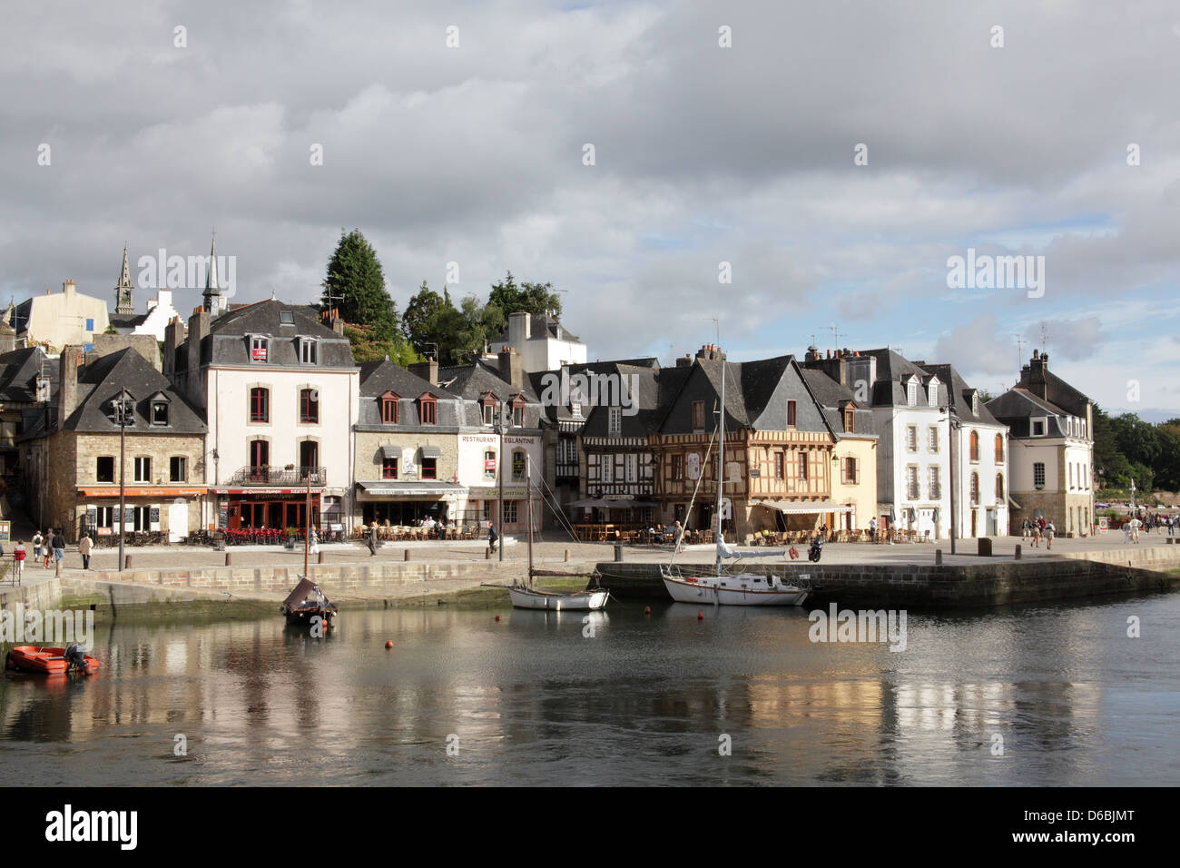 The town of Auray, near the Gulf du Morbihan, Brittany, France