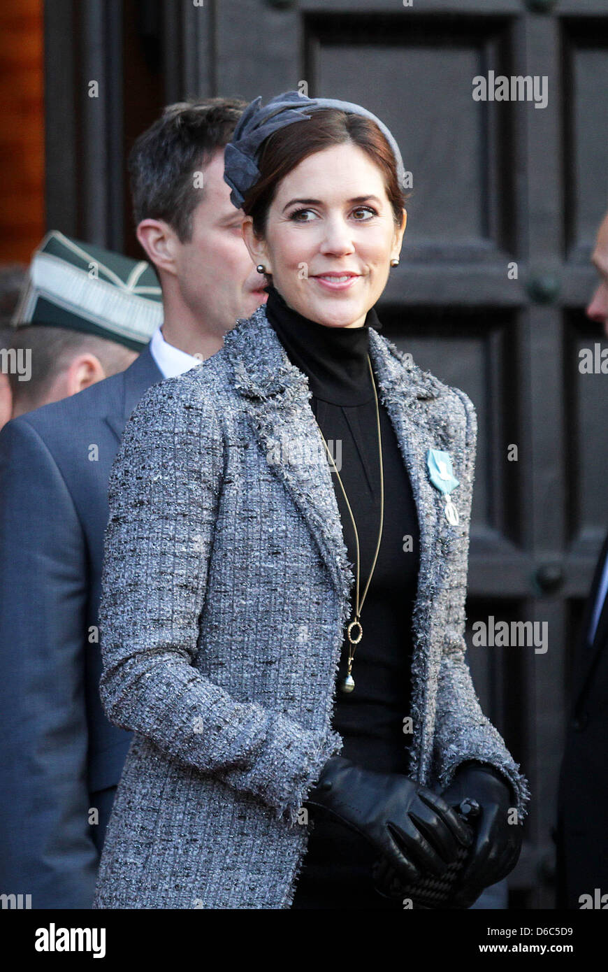 crown-princess-mary-attends-the-reception-at-the-city-hall-in-copenhagen-D6C5D9.jpg