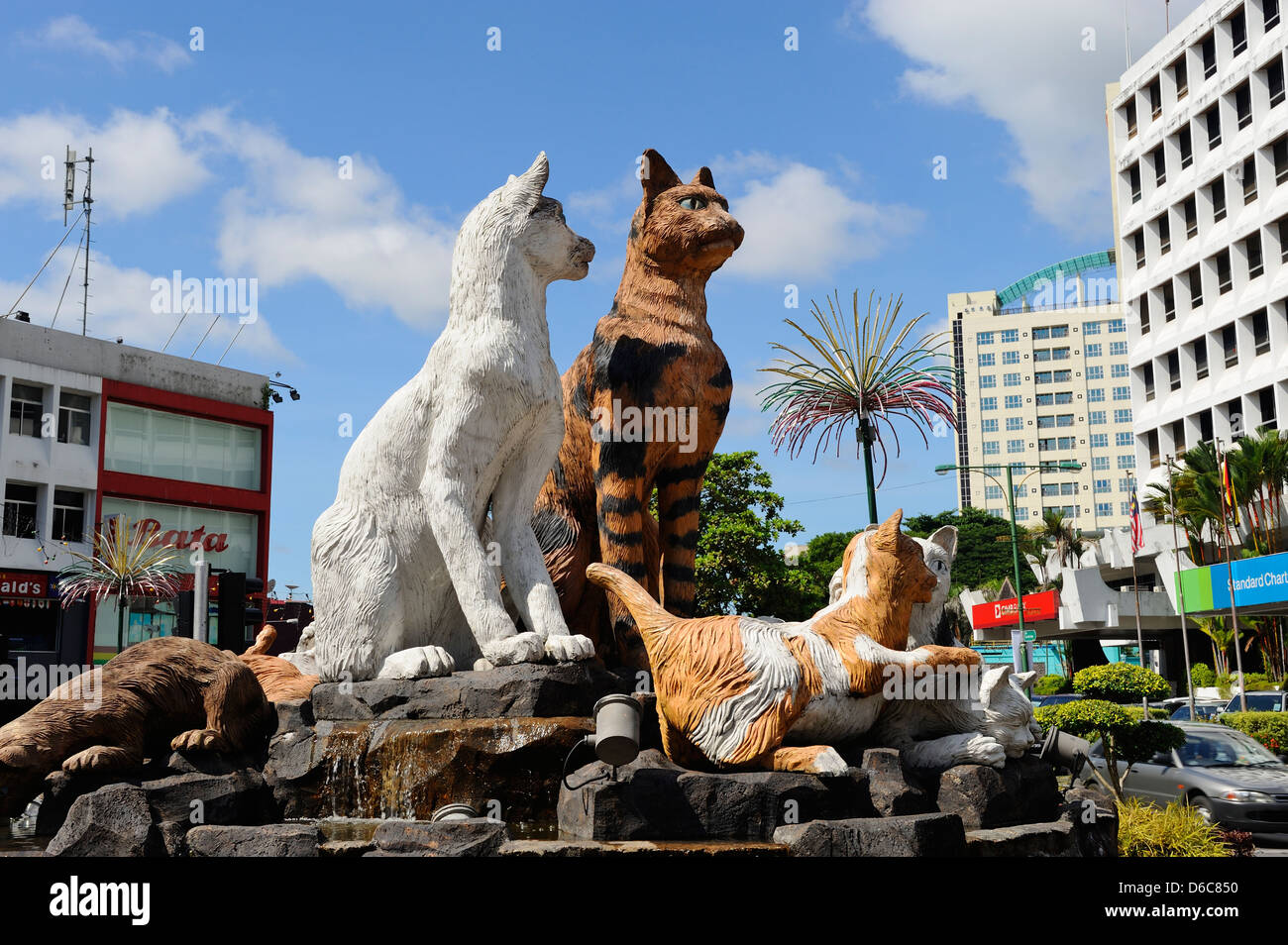 Cat Statues High Resolution Stock Photography and Images Alamy