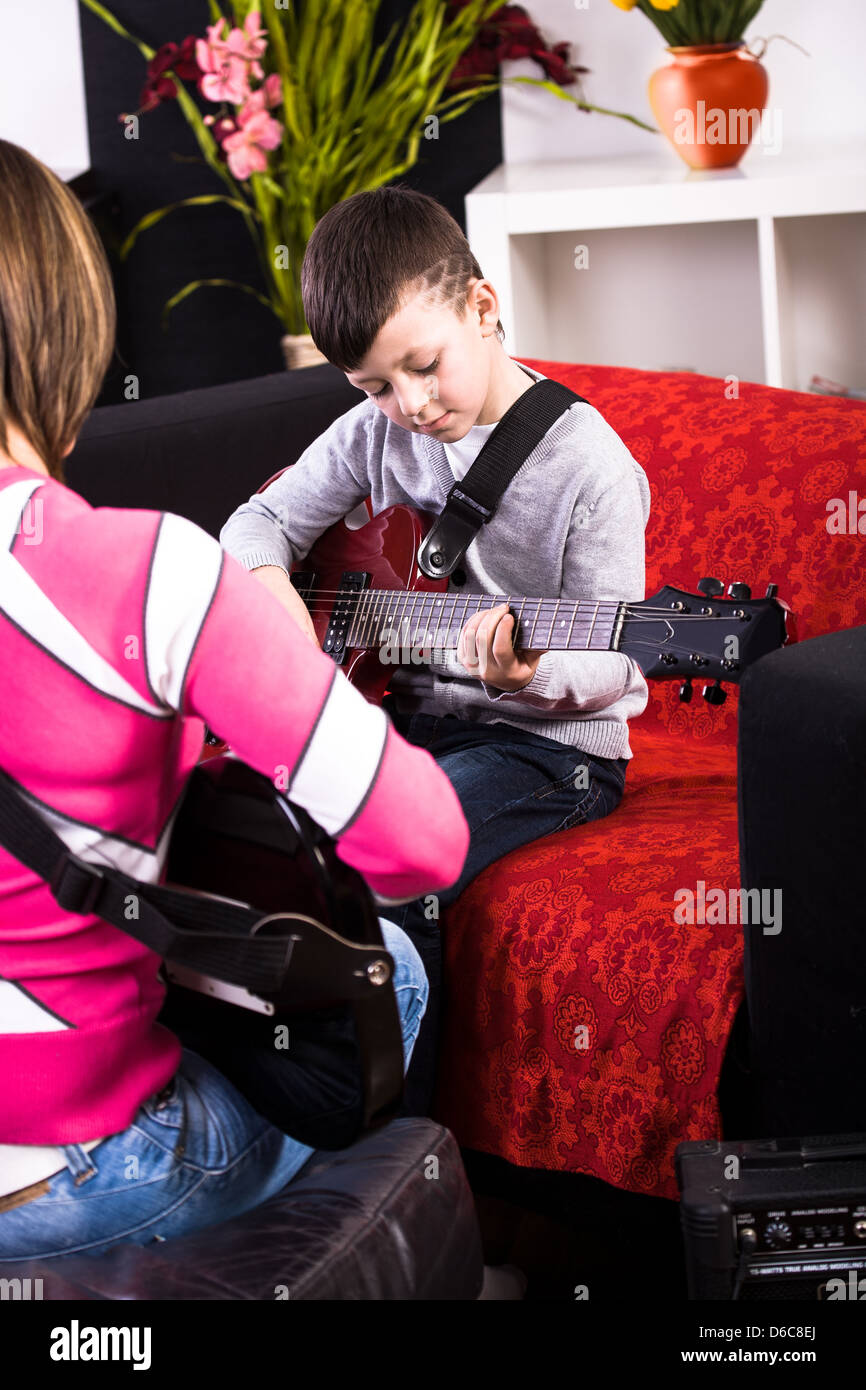 learn play the guitar Stock Photo