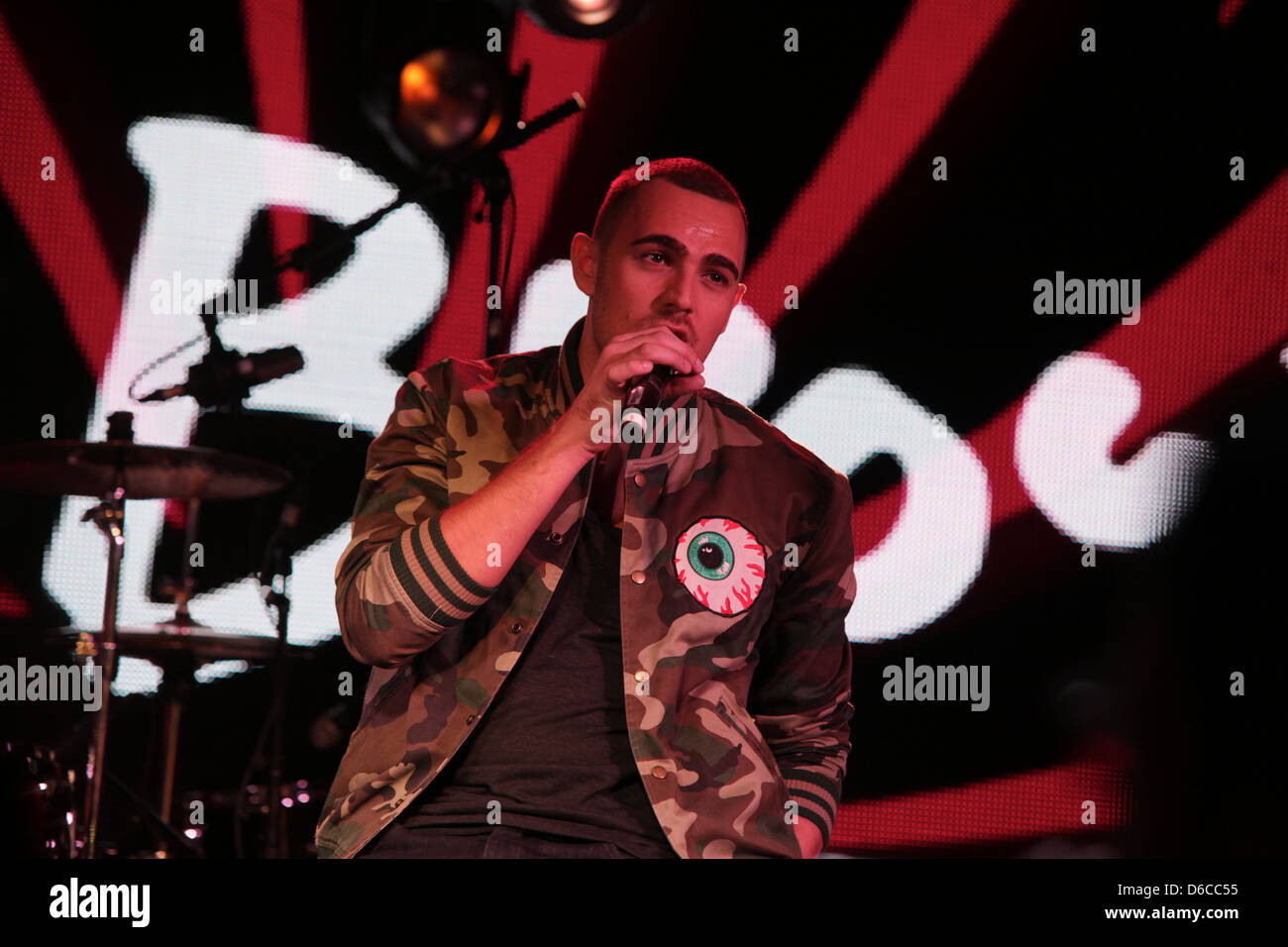 Charlie brown football hi-res stock photography and images - Alamy