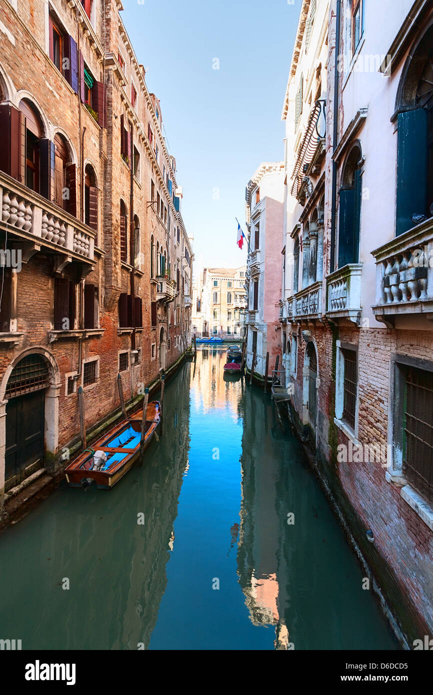 Historical venice canal hi-res stock photography and images - Alamy