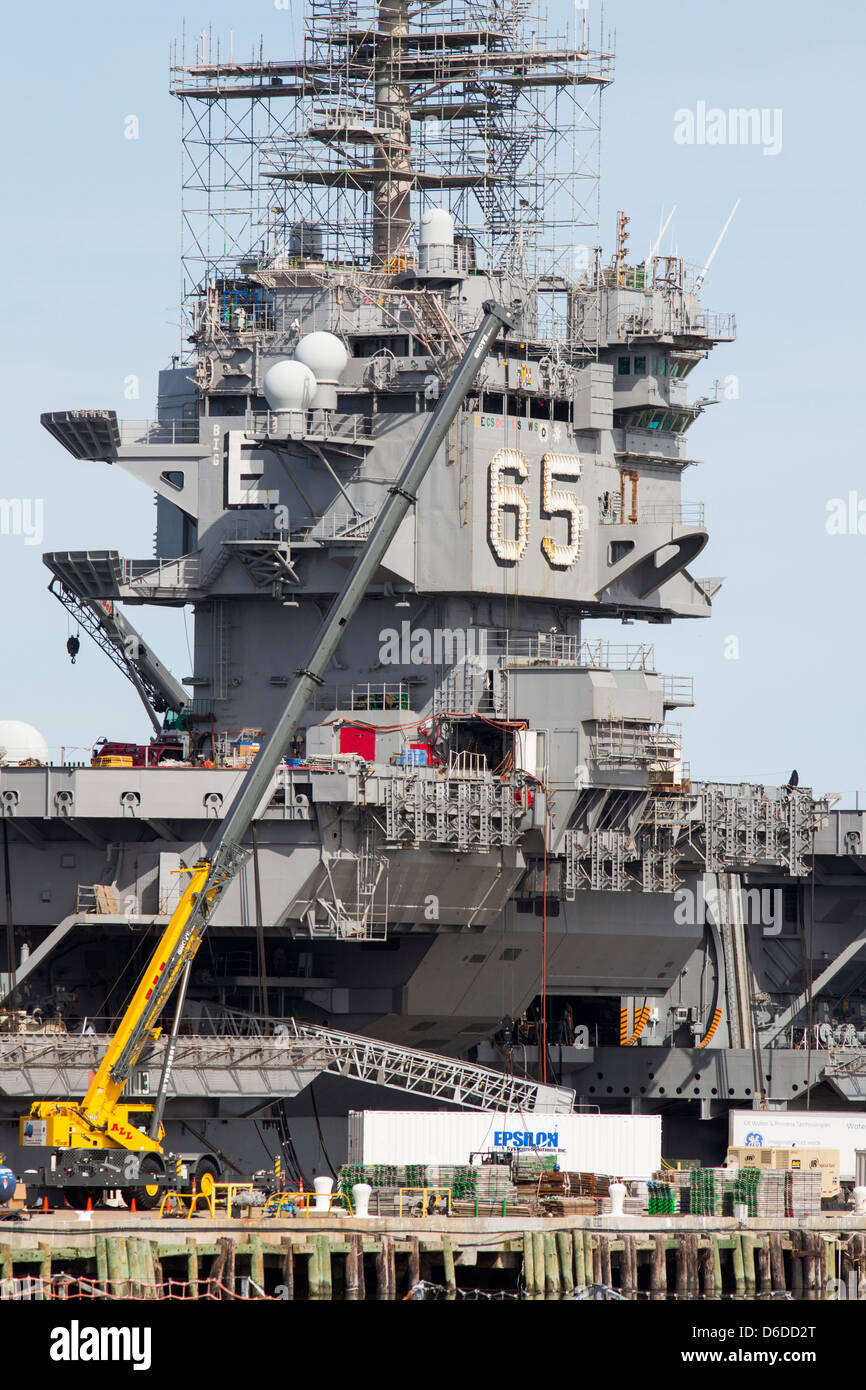 The aircraft carrier USS Enterprise (CVN 65) conducts a