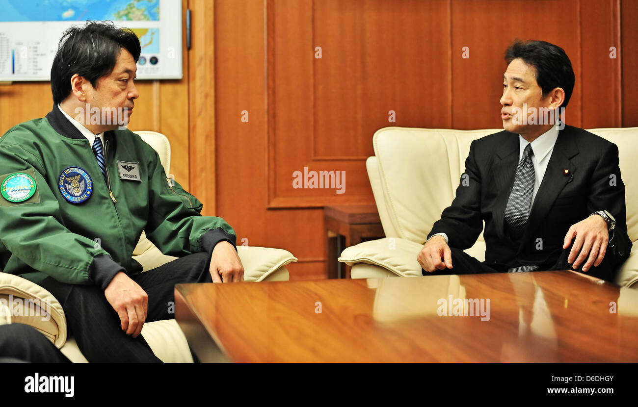 Fumio Kishida, Itsunori Onodera, PAC3, April 13, 2013, Tokyo, Japan : Japan's Foreign Minister Fumio Kishida(R) speaks with Defense Minister Itsunori Onodera after their inspect units of Patriot Advanced Capability-3 (PAC-3) missiles at the Defense Ministry in Tokyo April 13, 2013. (Photo by AFLO) Stock Photo