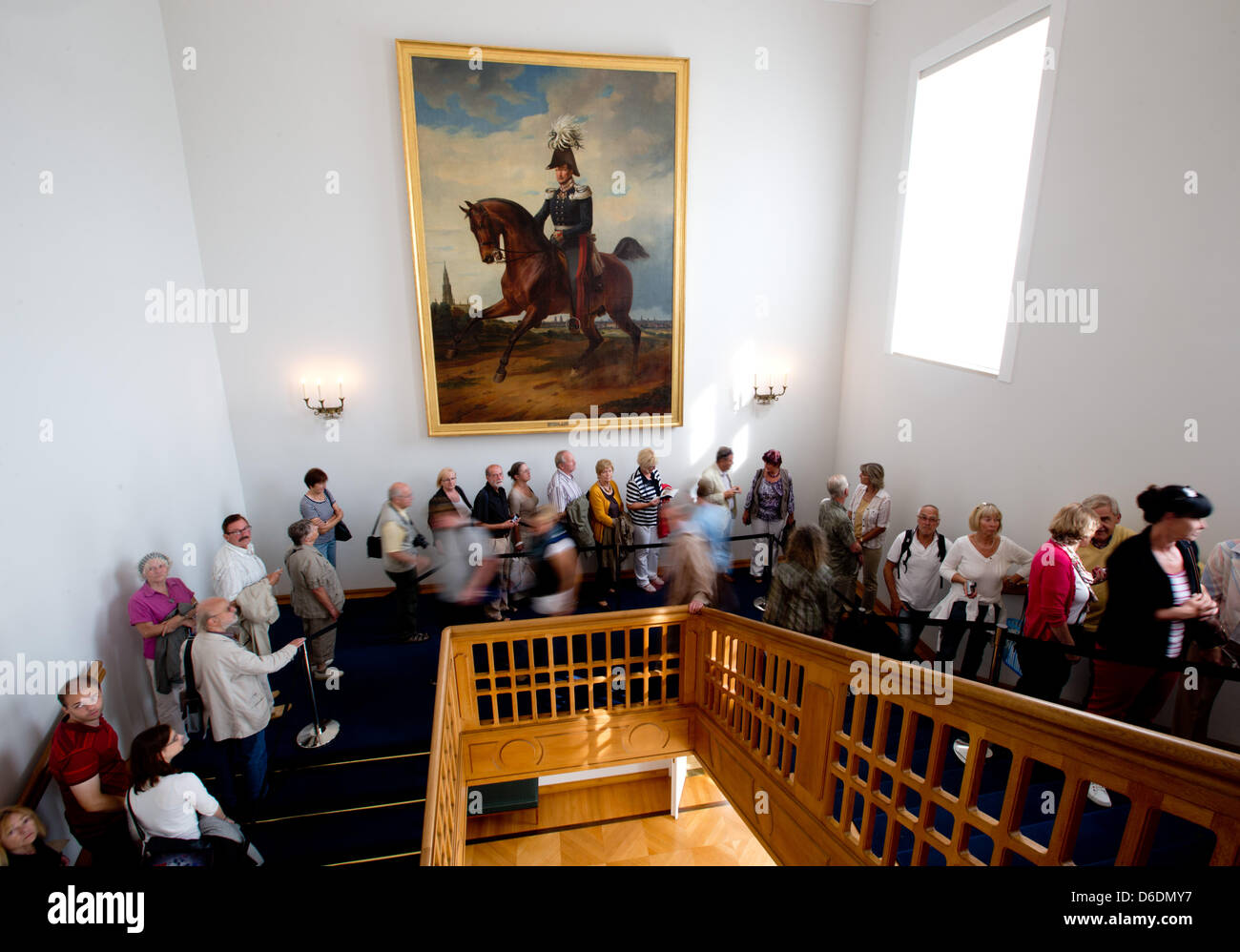 Long queues form on a staircase during the citizen party at Bellevue ...
