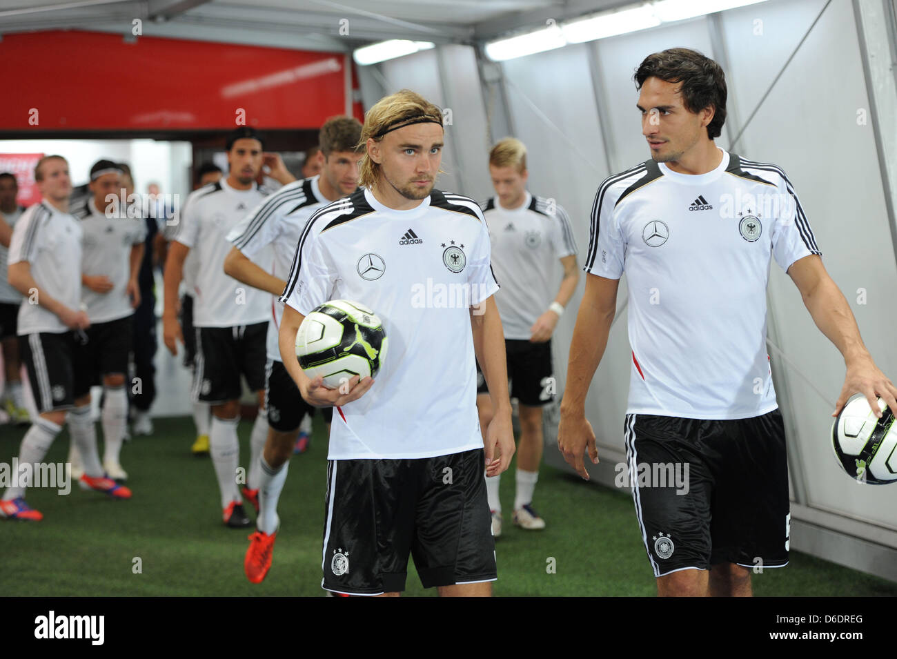 Germany's Marcel Schmelzer (L) and Mats Hummels seen prior to the Group C World Cup 2014 qualifying match between Austria and Germany at Ernst-Happel stadium in Vienna, Austria, 11 September 2012. Photo: Peter Steffen dpa Stock Photo