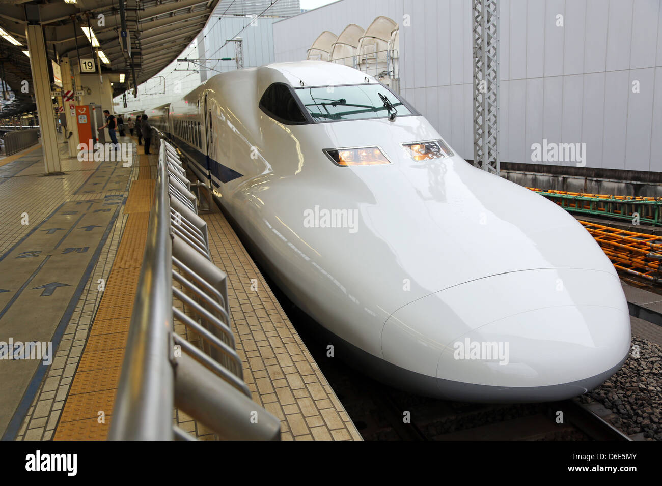 Shinkansen Japanese Bullet train in Tokyo Railway Station, Tokyo, Japan Stock Photo Alamy