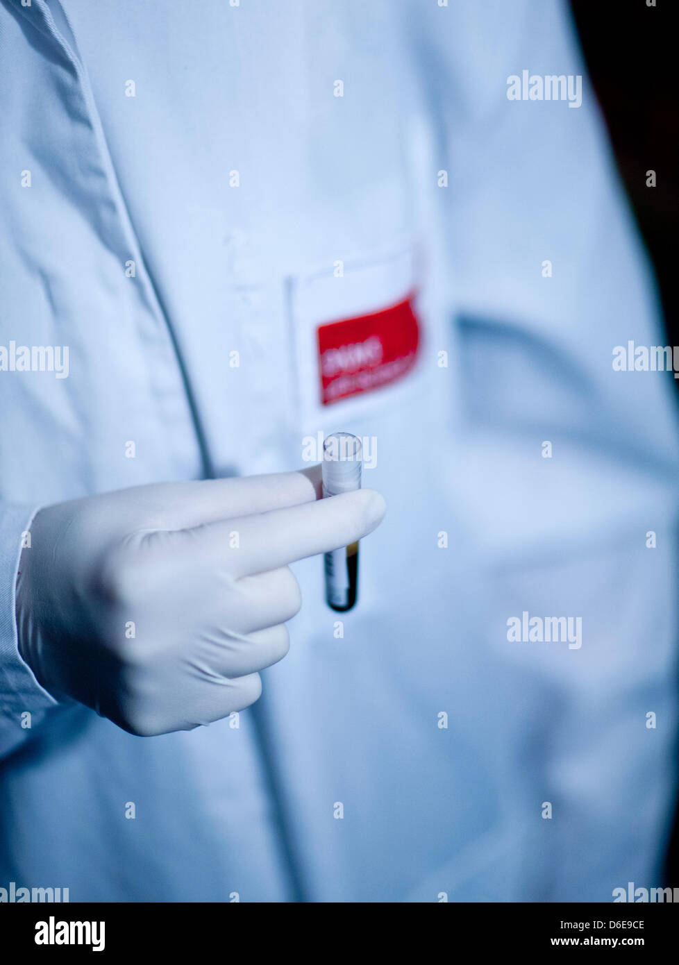 Tissue Typing Lab A staff member of the tissue typing laboratory DKMS Life Science Lab ...