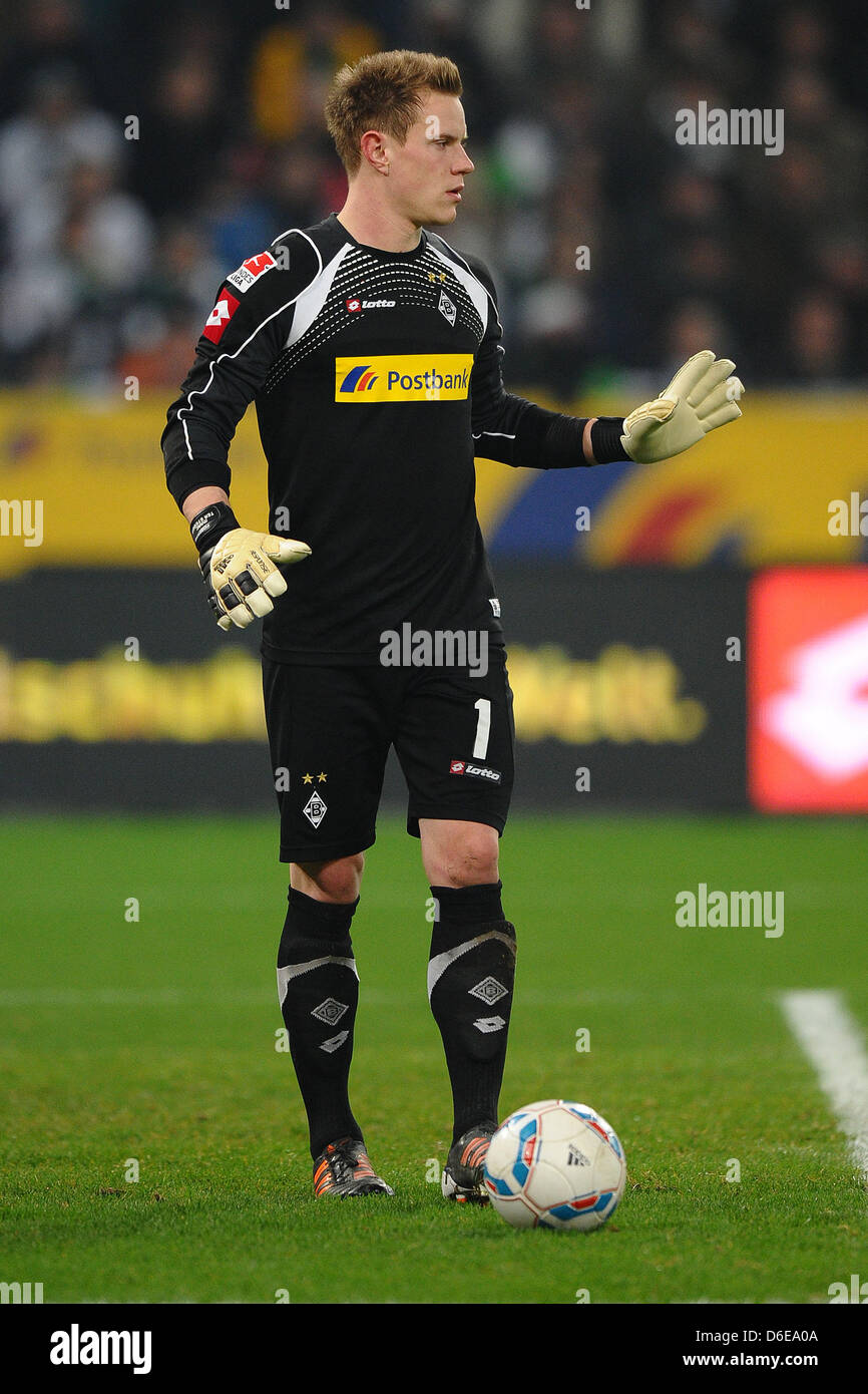 Moenchengladbach Goalkeeper Marc Andre Ter Stegen Controls The Ball Stock Photo Alamy