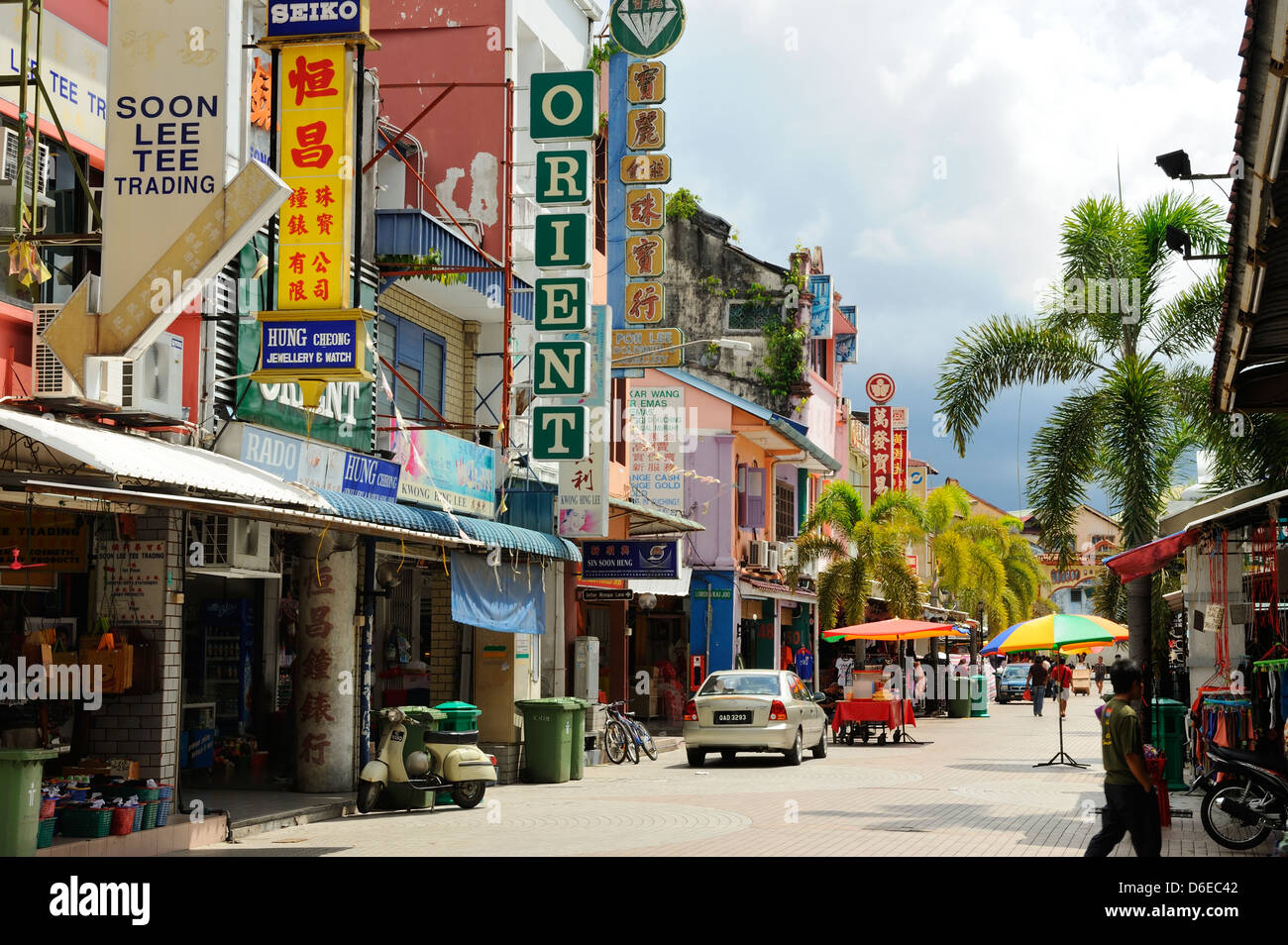 Jalan India Shopping Precinct In Kuching Sarawak Borneo Stock Photo Alamy