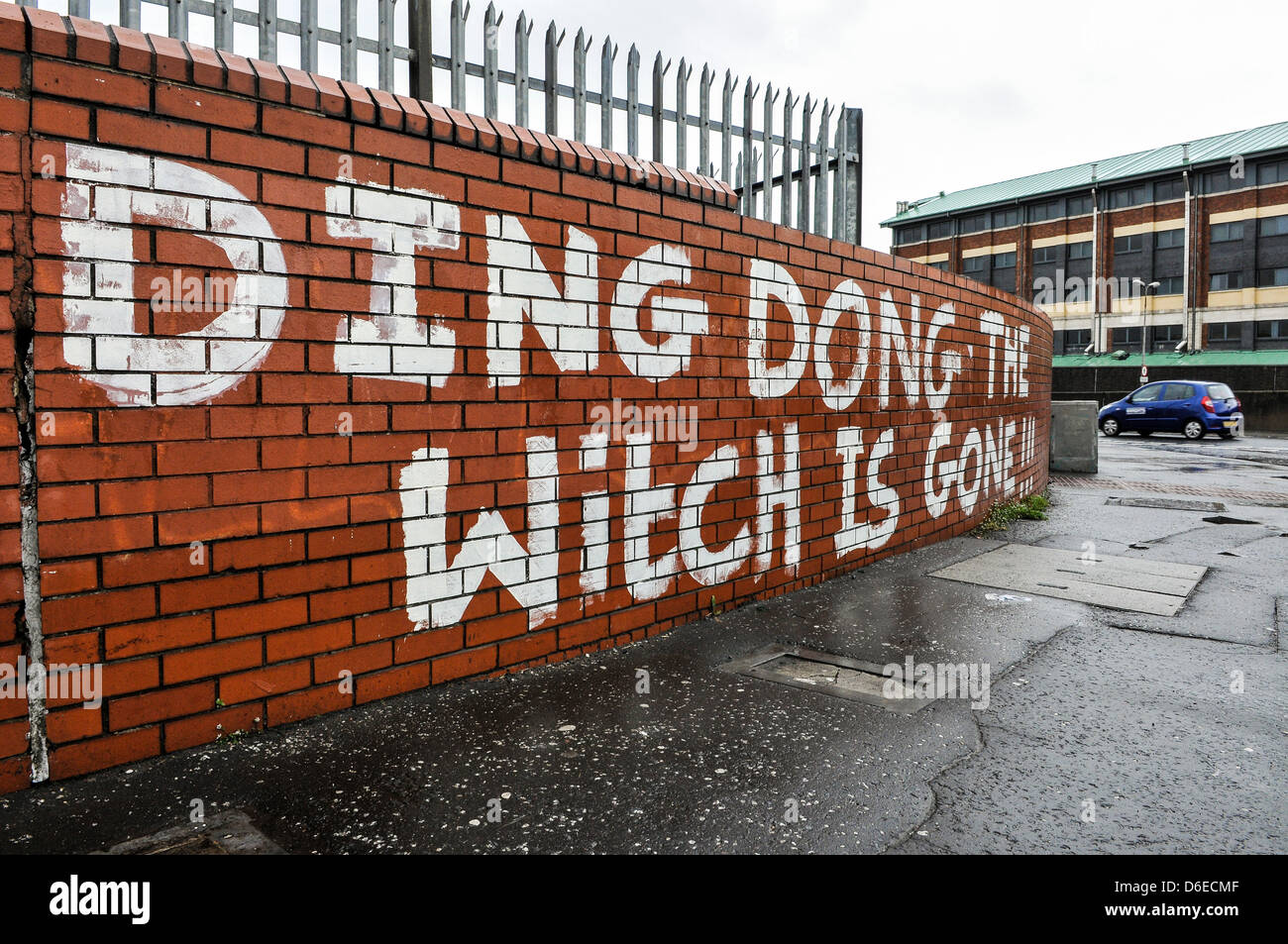 Belfast, Northern Ireland. 17th April 2013. Further anti-Thatcher graffiti saying 'Ding Dong the Witch is Gone. RIH' (Rest In Hell) has appeared on walls in West Belfast.  It comes hours before a planned street party in the area. Credit: Stephen Barnes/Alamy Live News Stock Photo