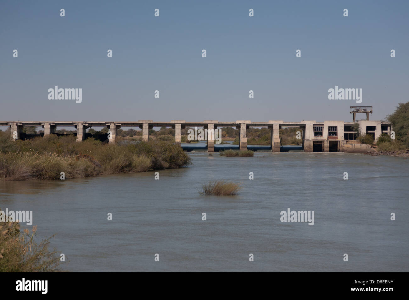 bridge power station Stock Photo - Alamy