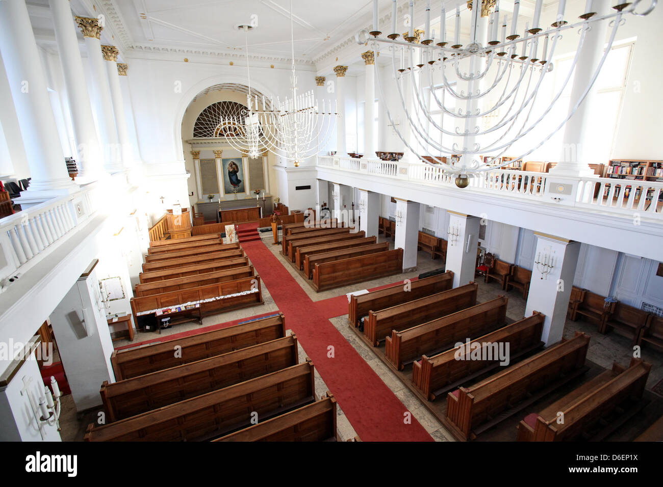 (FILE) An archive photo dated 30 January 2012 shows the interior of the Anglican Church of St. Thomas Becket in Hamburg, Germany. The Anglican Church is celebrating its 400th anniversary of its founding in February 2012. Photo: BODO MARKS Stock Photo