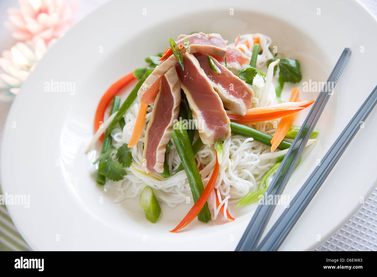 tuna steak with noodles tuna steak with noodles