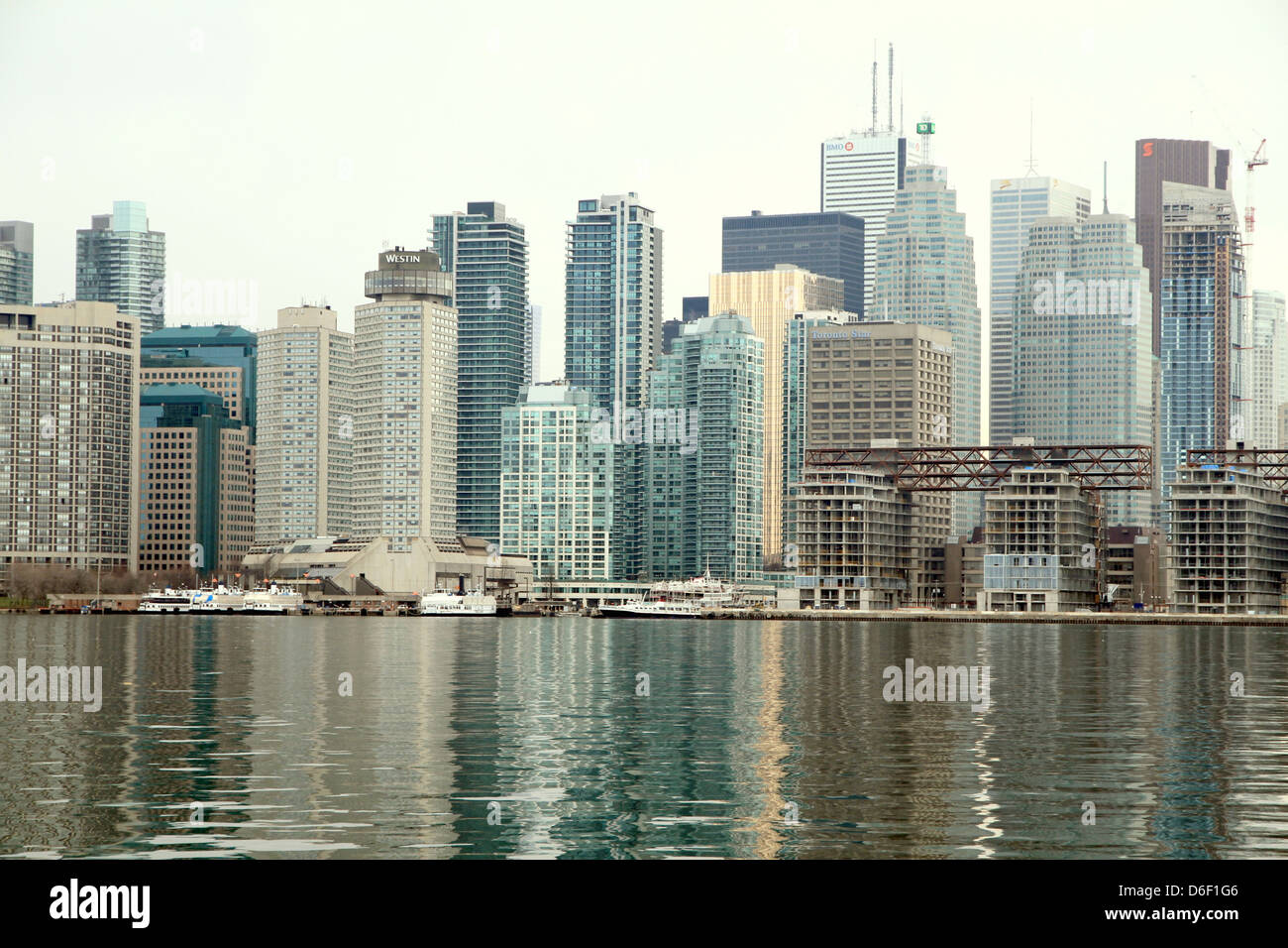 Toronto downtown hi-res stock photography and images - Alamy