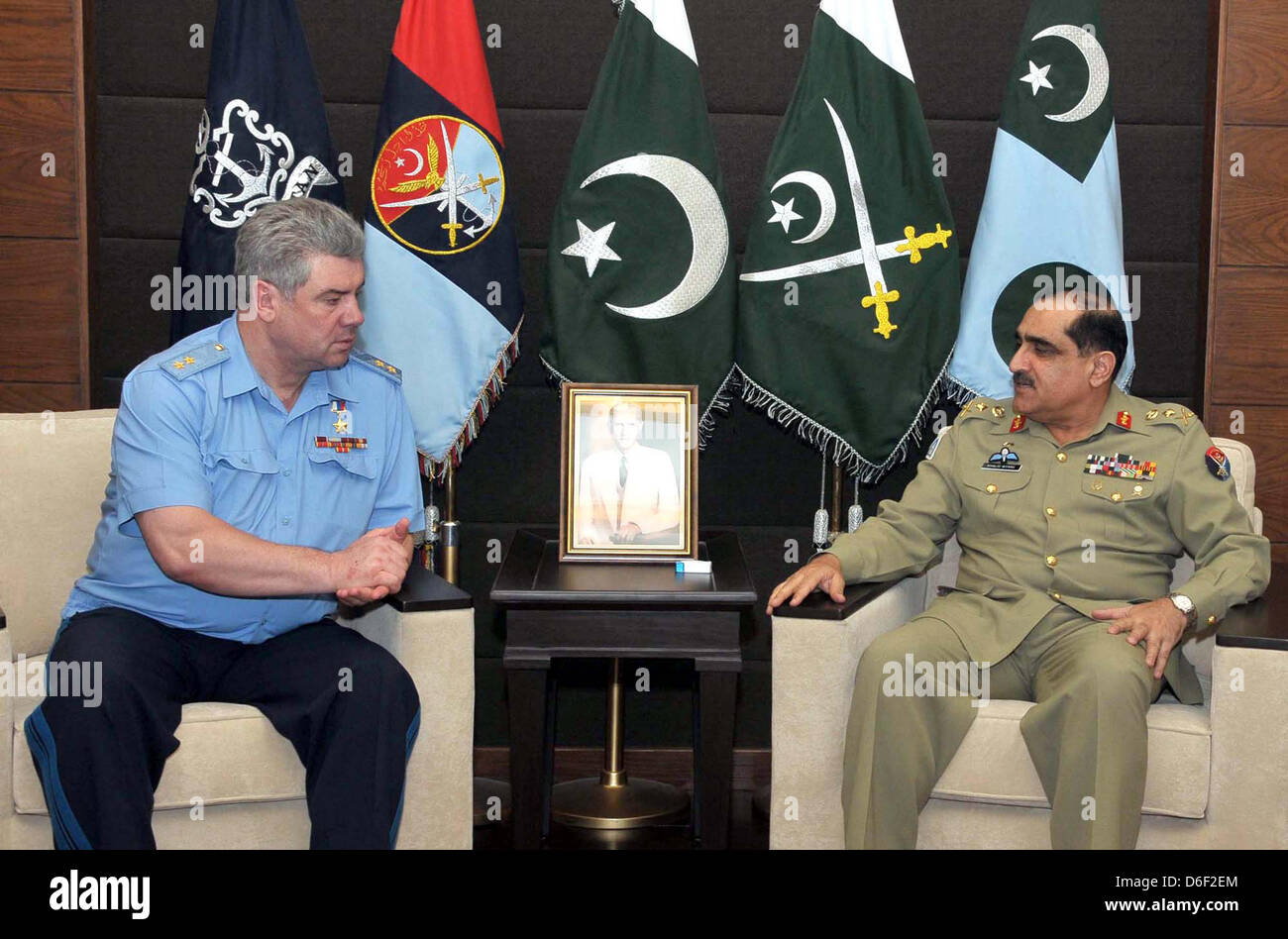 Chairman Joint Chiefs Of Staff Committee General Kahlid Shamin Wynne Exchanges Views With Russian Federation Commander In Chief Lieutenant General Viktor Nikolayevich Bondarev During Meeting At Joint Staff Headquarters In Rawalpindi On Wednesday April Chairman Joint Chiefs Of Staff Committee General Kahlid Shamin Wynne Exchanges Views With Russian Federation Commander In Chief Lieutenant General Viktor Nikolayevich Bondarev During Meeting At Joint Staff Headquarters In Rawalpindi On Wednesday April
